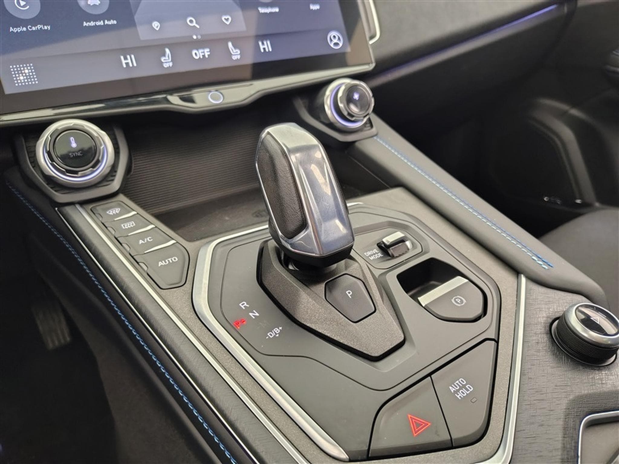 Lynk & Co 01 1.5 Turbo PHEV NAVI / FULL LED / PANO / CAMERA / ALU 20" (2023) - Photo 12