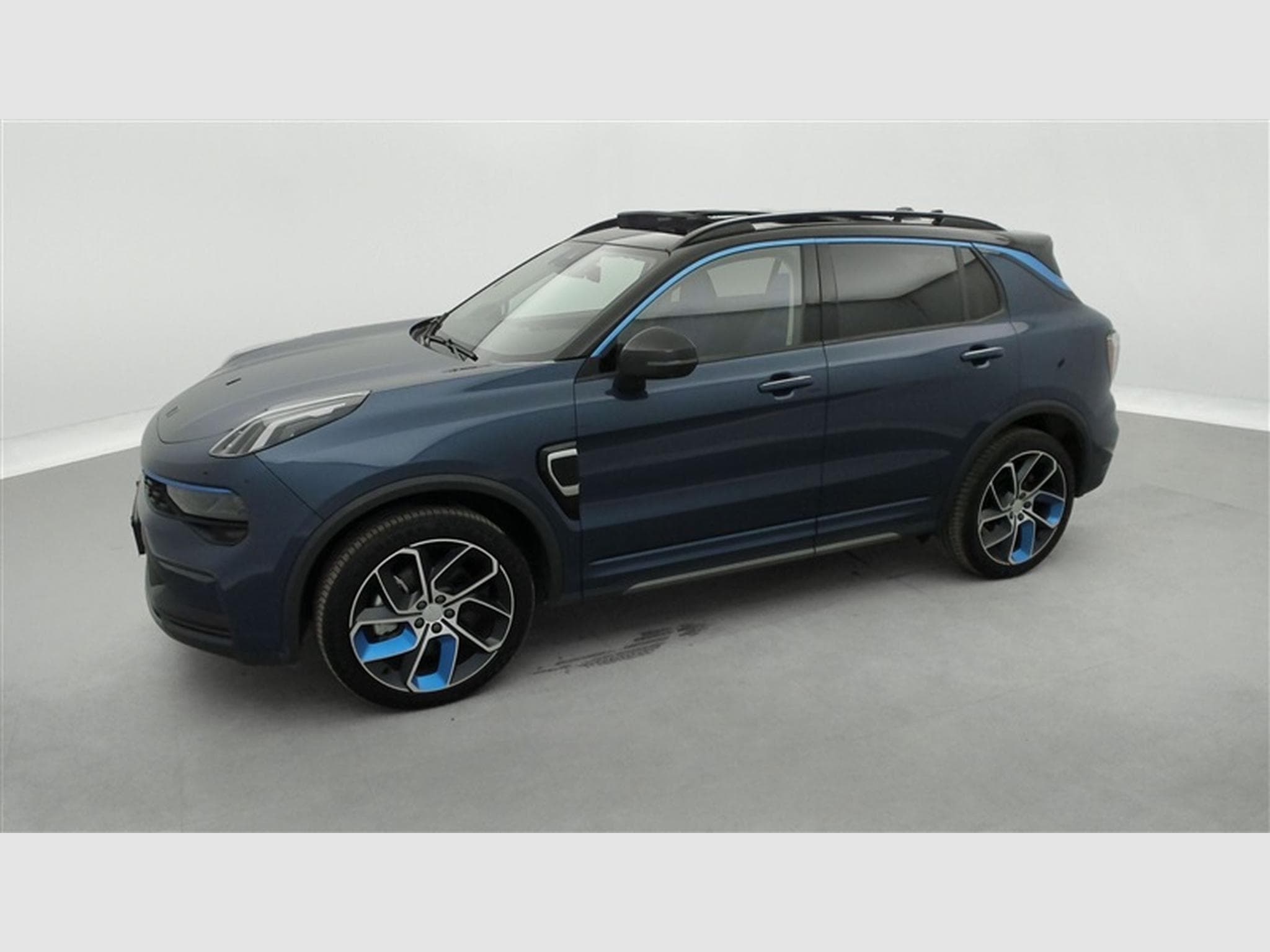 Lynk & Co 01 1.5 Turbo PHEV NAVI / FULL LED / PANO / CAMERA / ALU 20" (2023) - Photo 23