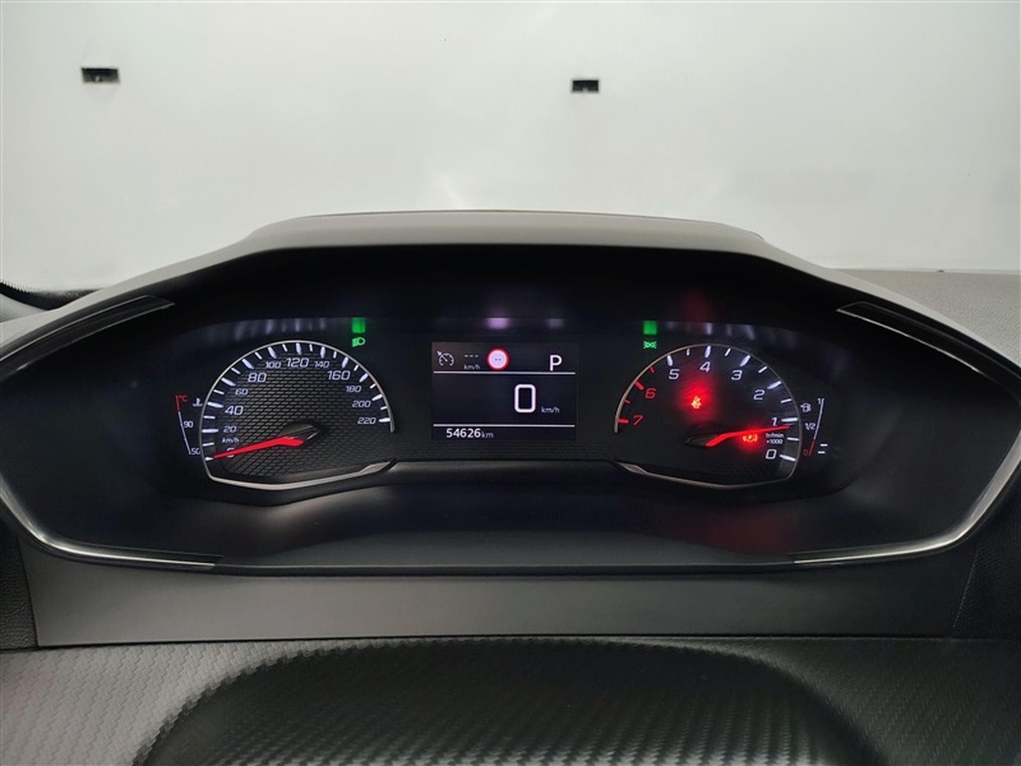 Peugeot 2008 1.2 PureTech STYLE 131cv EAT8 / NAV (2023) - Photo 10