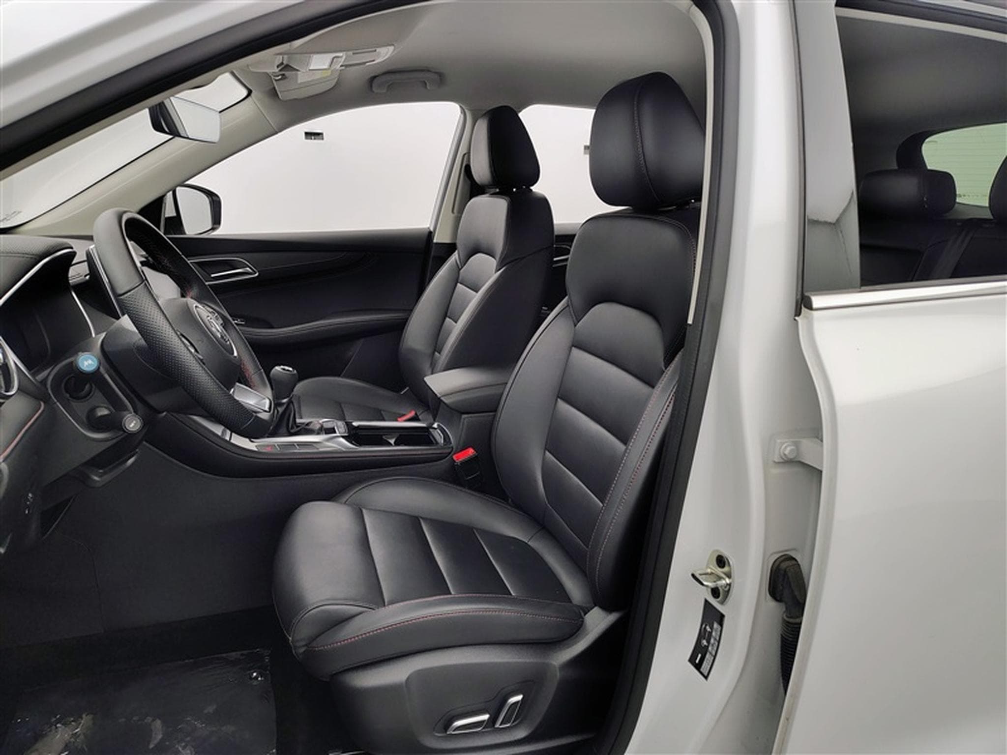 MG HS Facelift 1.5 T-GDi 160cv Comfort NAVI / FULL LED / CUIR (2024) - Photo 7