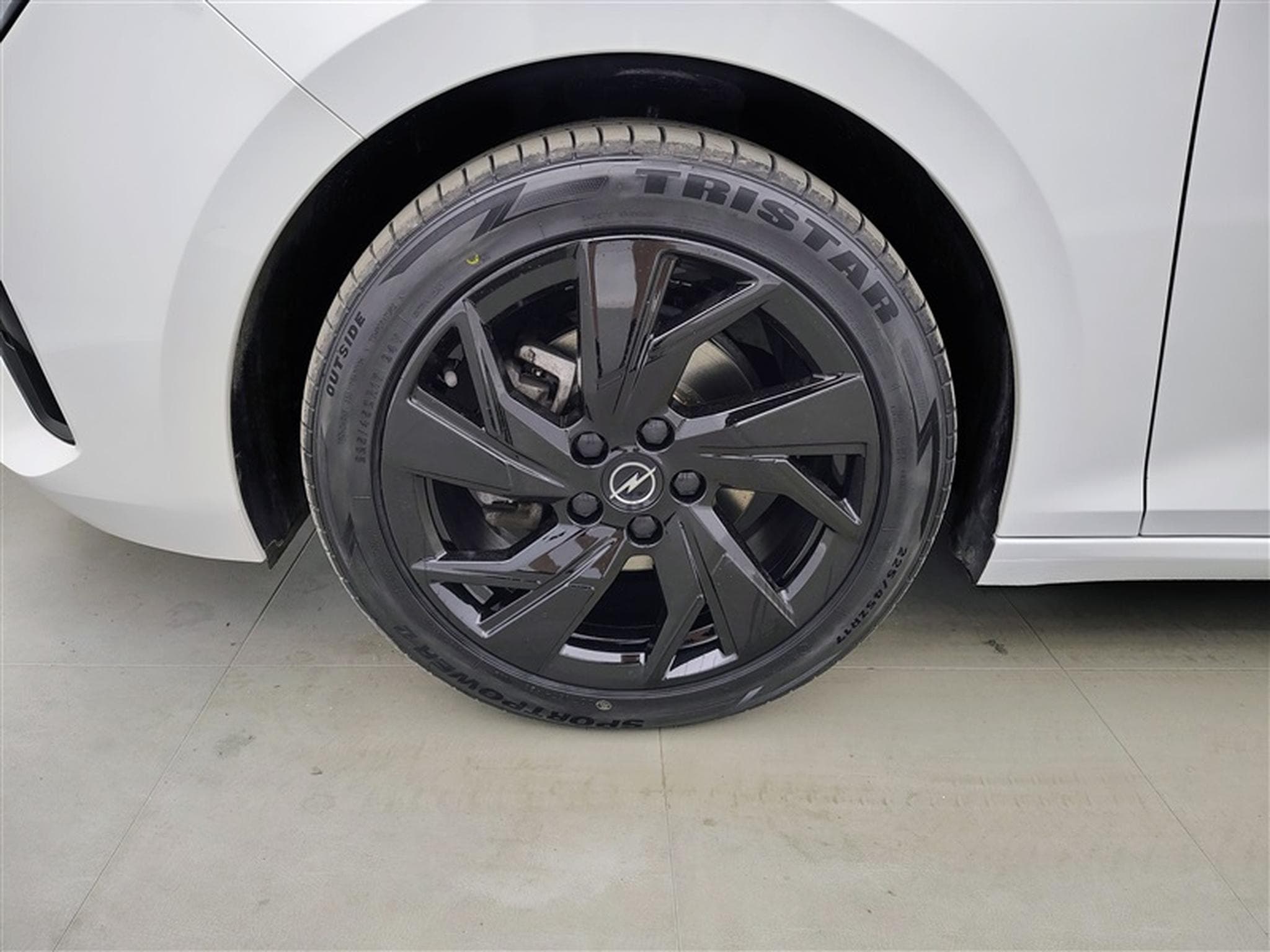 Opel Astra 1.2 Turbo 130cv GS NAVI / FULL LED / ALCANTARA / CAMERA 360 (2024) - Photo 6