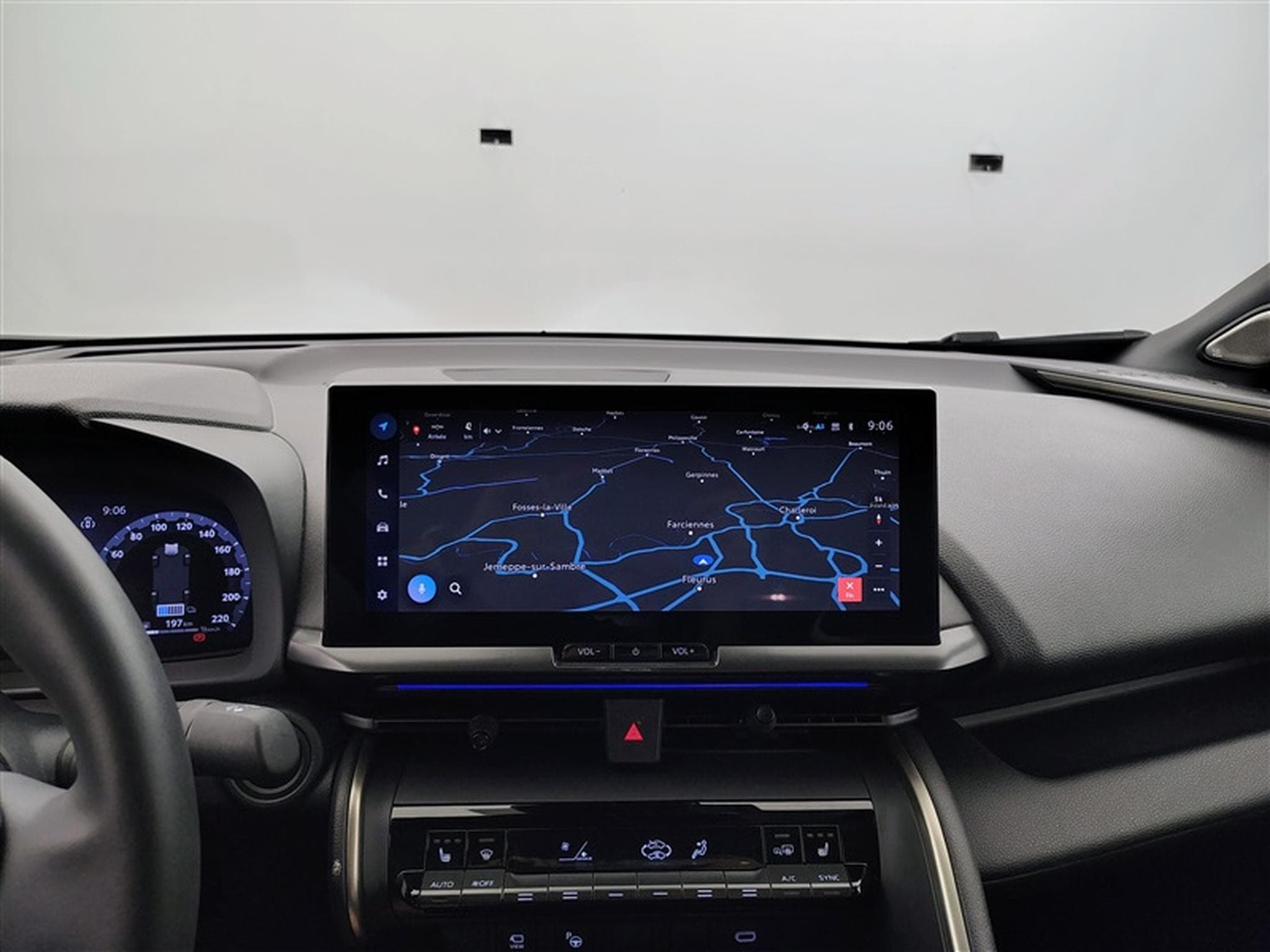 Toyota C-HR Hybrid HEV 1.8 Premium Bi-Tone E-CVT°NAV°CARPLAY°CAMERA360 (2024) - Photo 11
