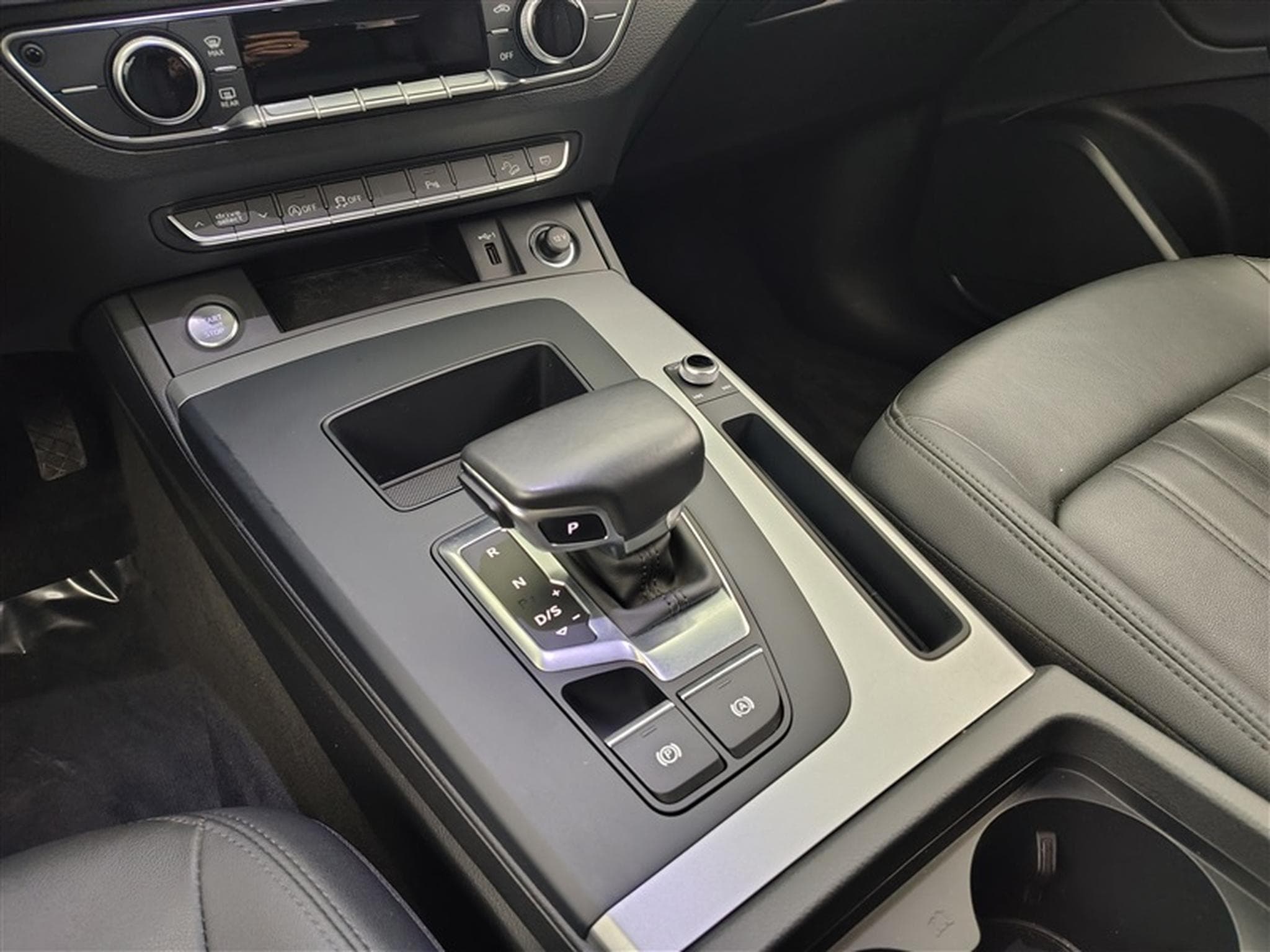 Audi Q5 35 TDi 163Cv S-Tronic Advanced CUIR / NAVI / CAMERA (2022) - Photo 11