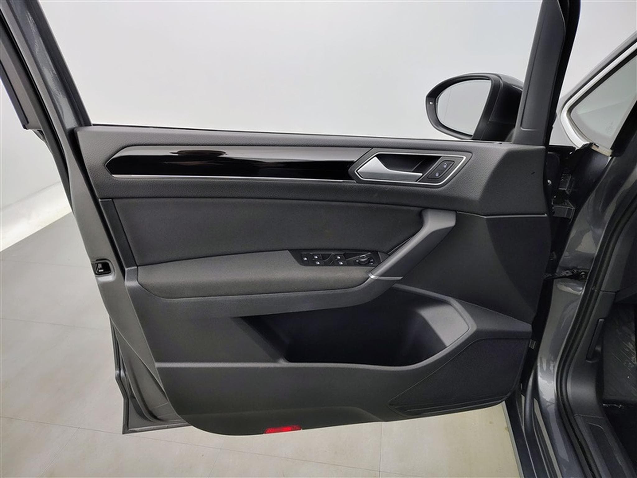 VW Touran 1.5 TSI Highline DSG/ALCANTARA/NAVI/TO PANO/FULL LED (2020) - Photo 16