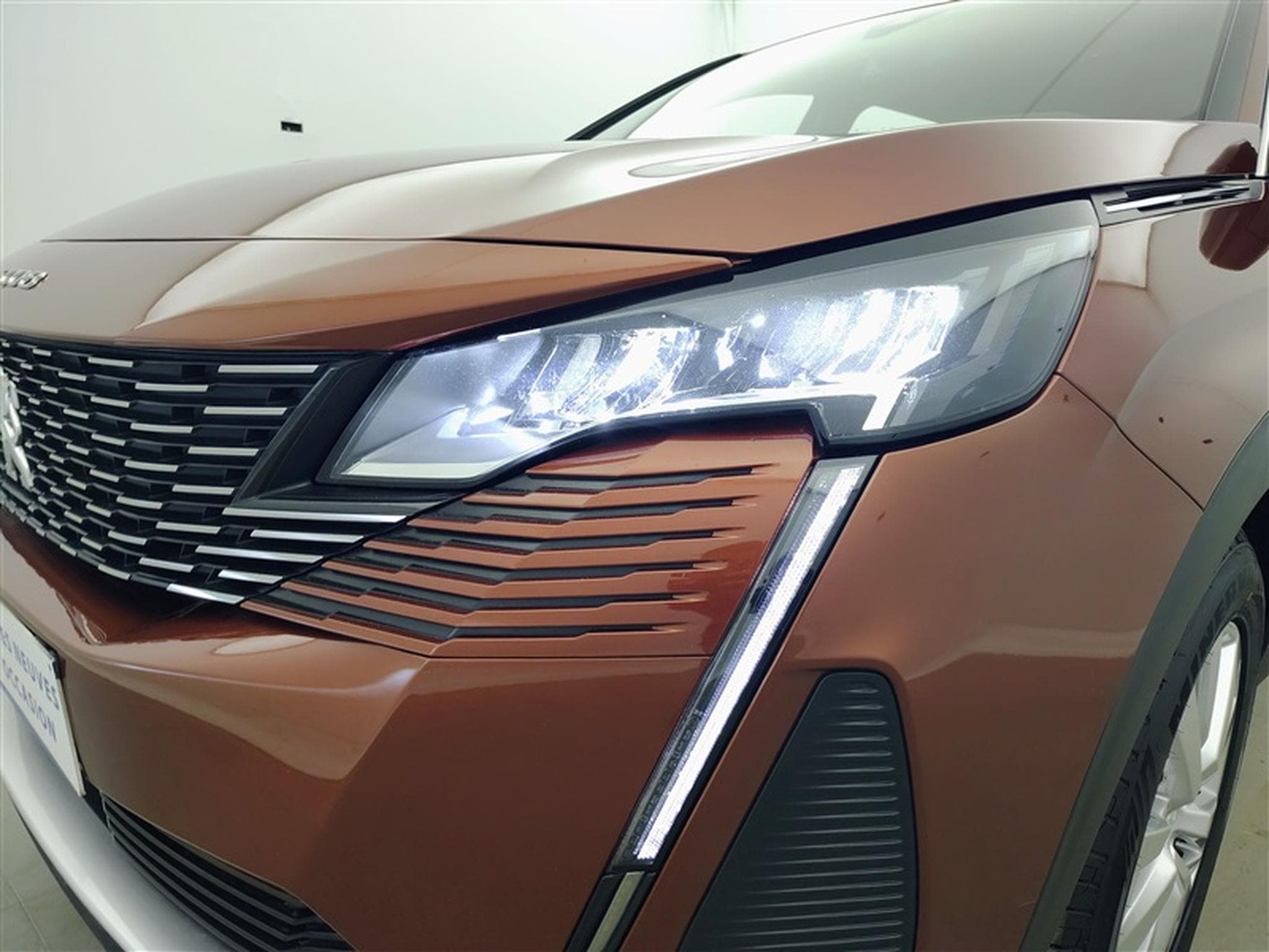 Peugeot 5008 1.2 PureTech EAT8 Active Pack 7Pl NAVI / FULL LED (2023) - Photo 14