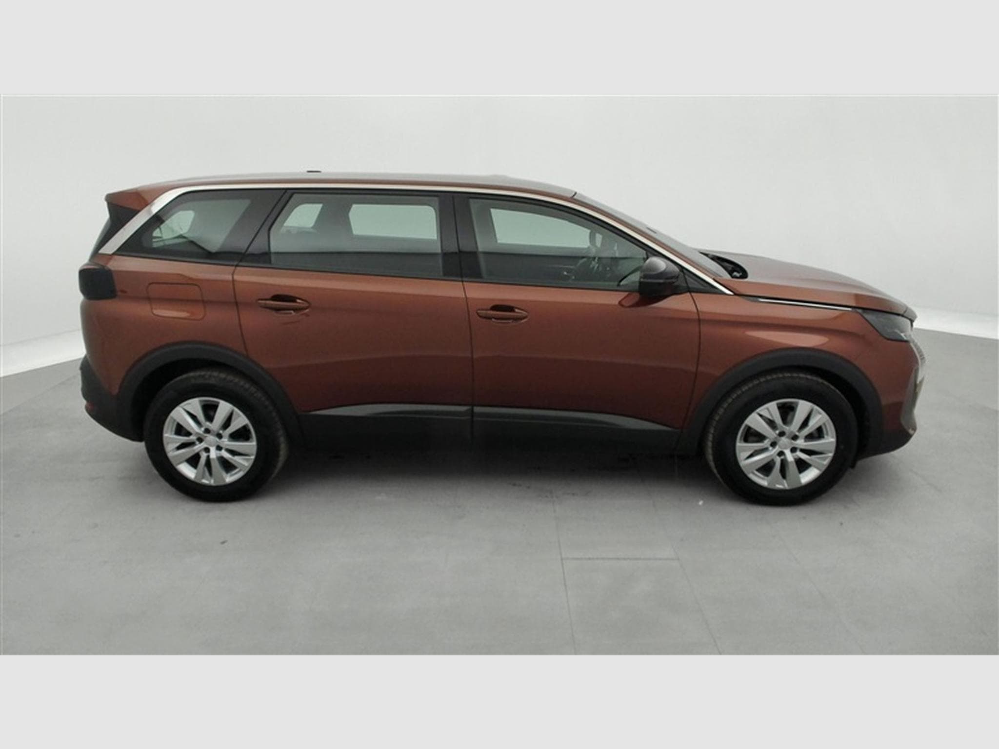 Peugeot 5008 1.2 PureTech EAT8 Active Pack 7Pl NAVI / FULL LED (2023) - Photo 23