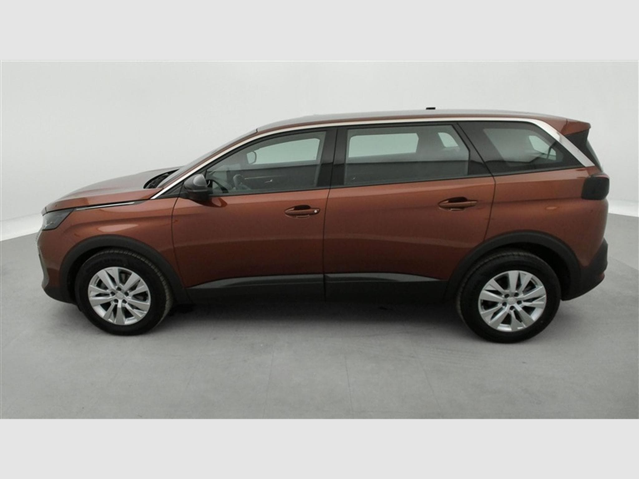 Peugeot 5008 1.2 PureTech EAT8 Active Pack 7Pl NAVI / FULL LED (2023) - Photo 3