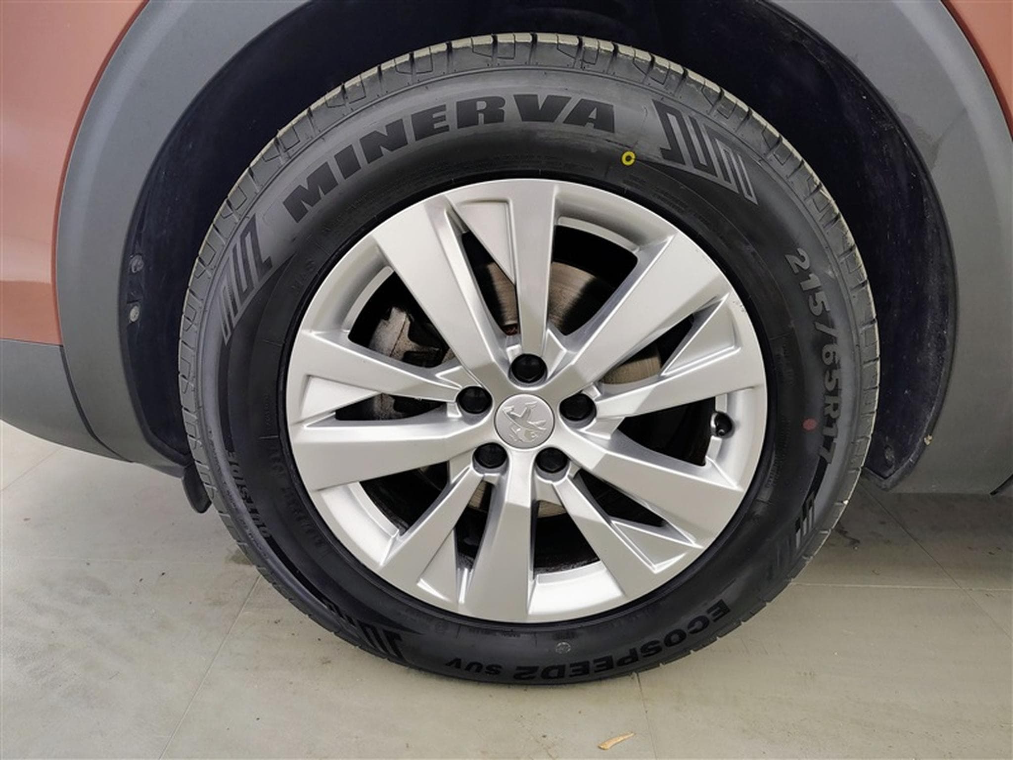 Peugeot 5008 1.2 PureTech EAT8 Active Pack 7Pl NAVI / FULL LED (2023) - Photo 5