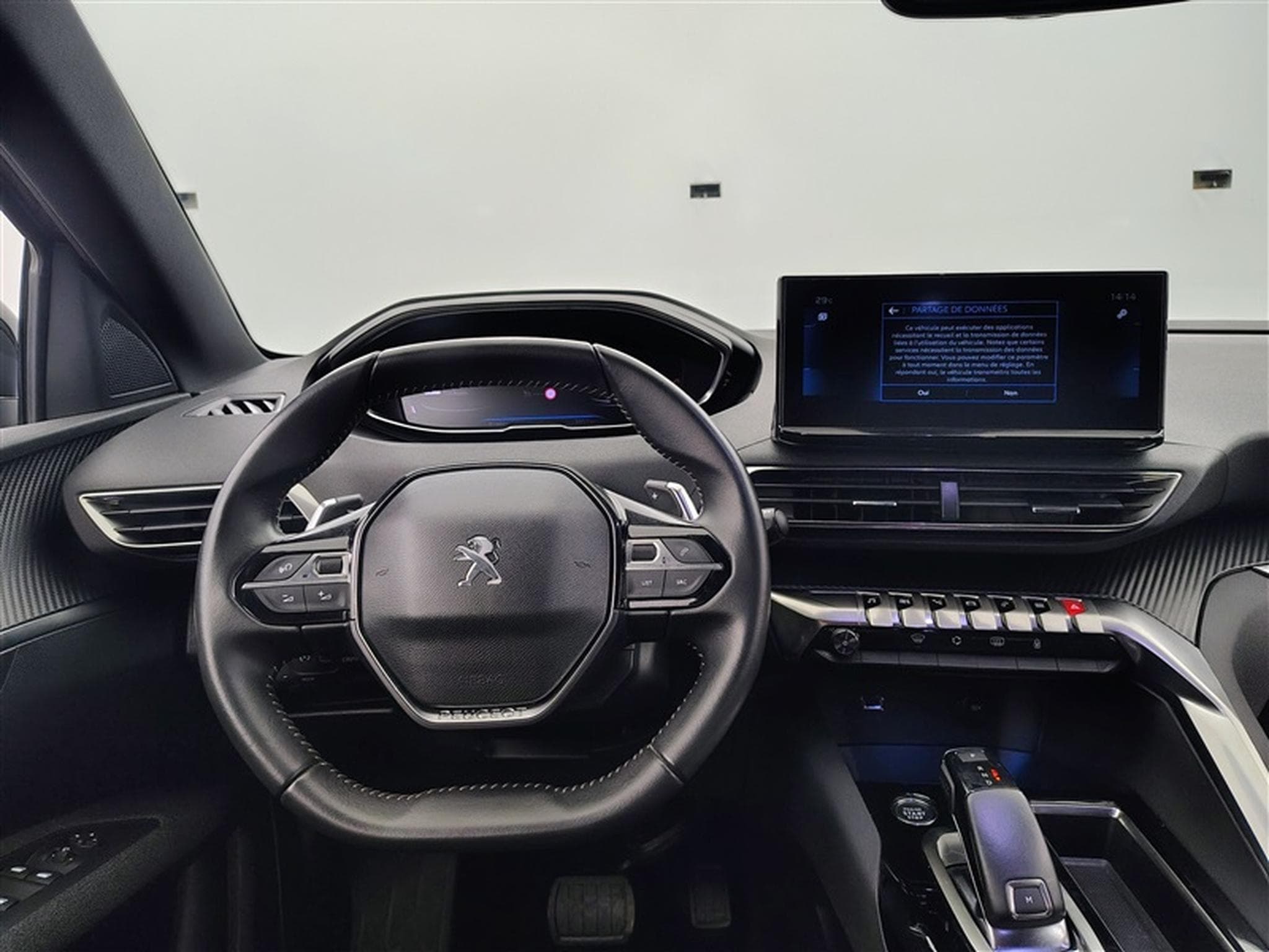 Peugeot 5008 1.2 PureTech EAT8 Active Pack 7Pl NAVI / FULL LED (2023) - Photo 8