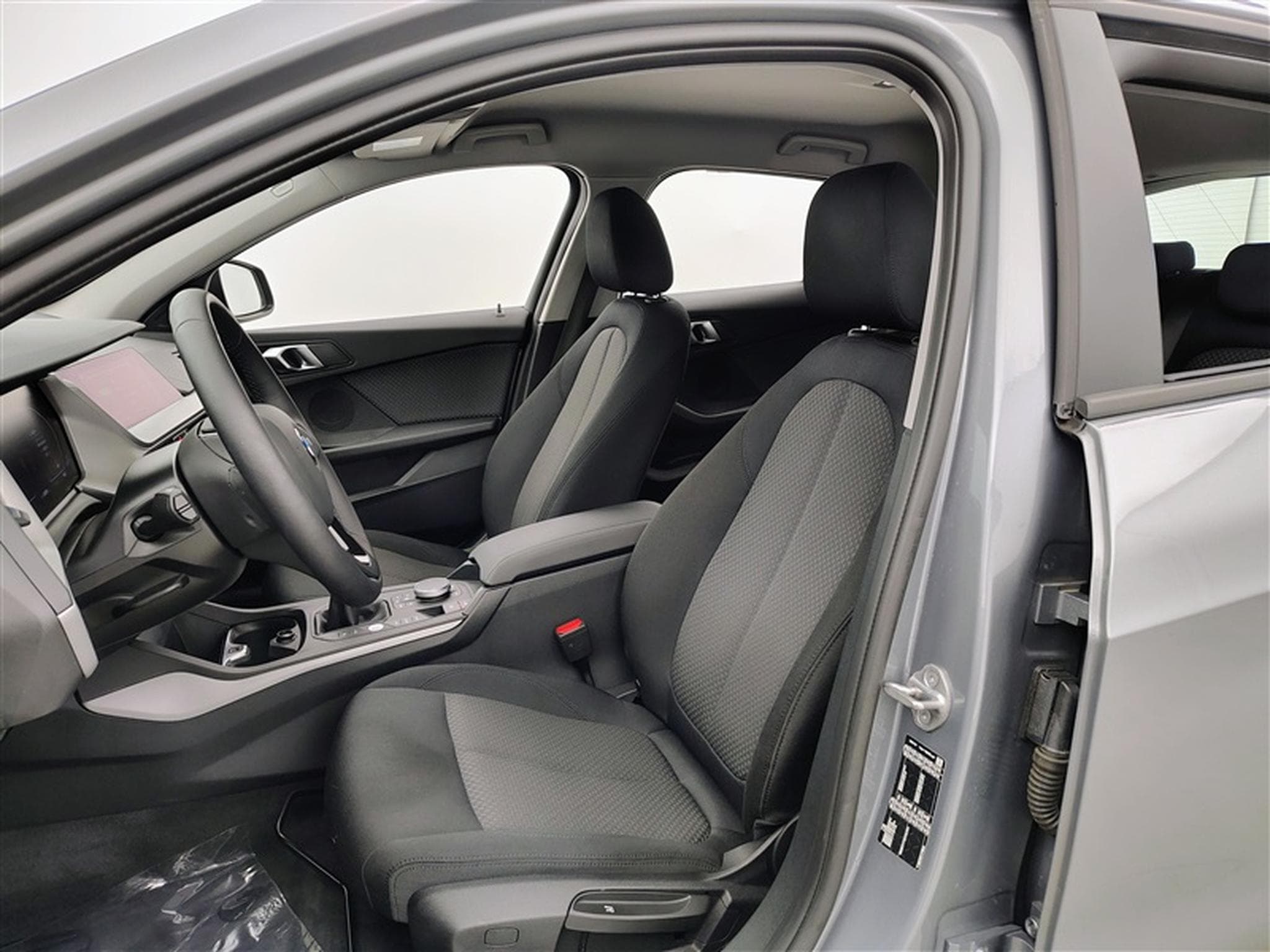 BMW 116 116i Business NAVI/FULL LED/PDC AV AR (2024) - Photo 7