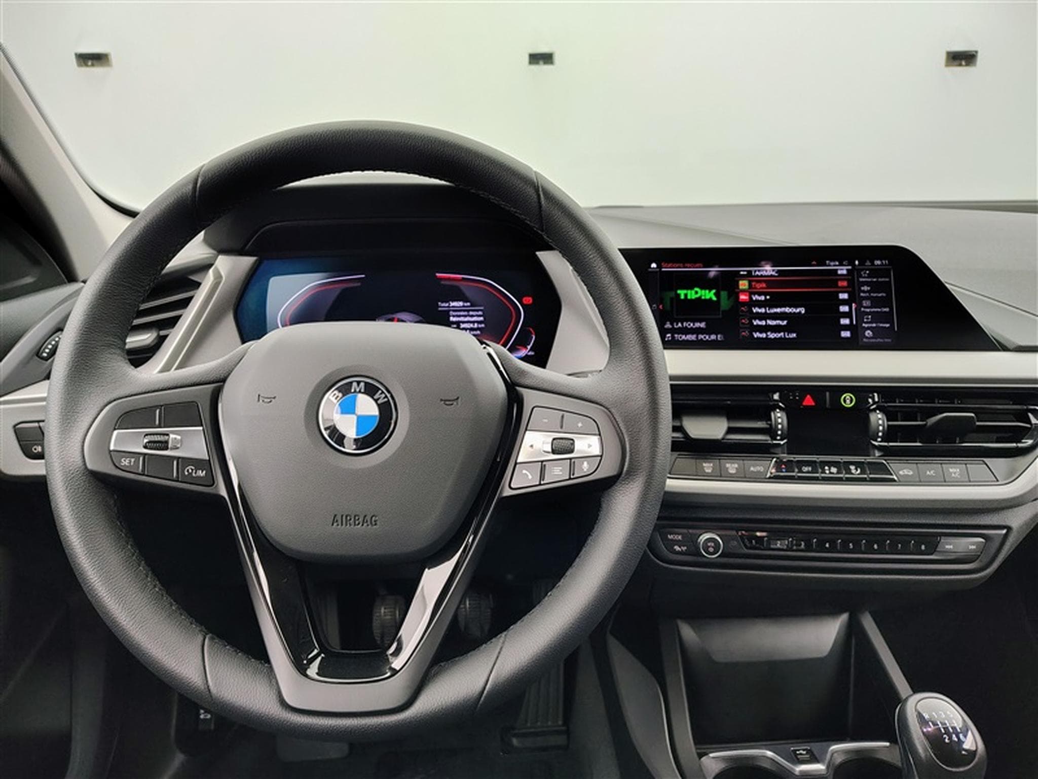 BMW 116 116i Business NAVI/FULL LED/PDC AV AR (2024) - Photo 9