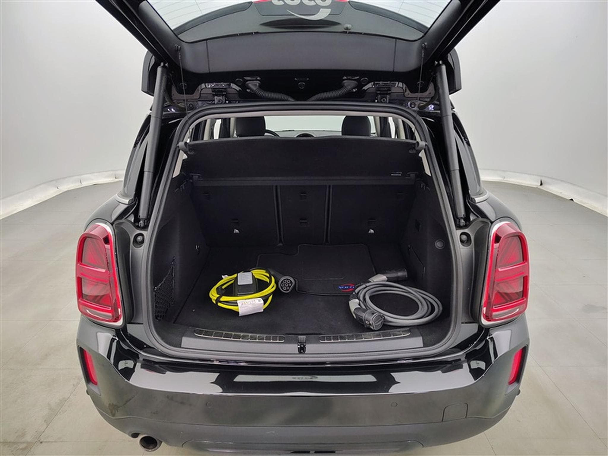 MINI Countryman 1.5A PHEV Cooper SE ALL4/NAVI/FULL LED/JA17/PDC (2023) - Photo 14