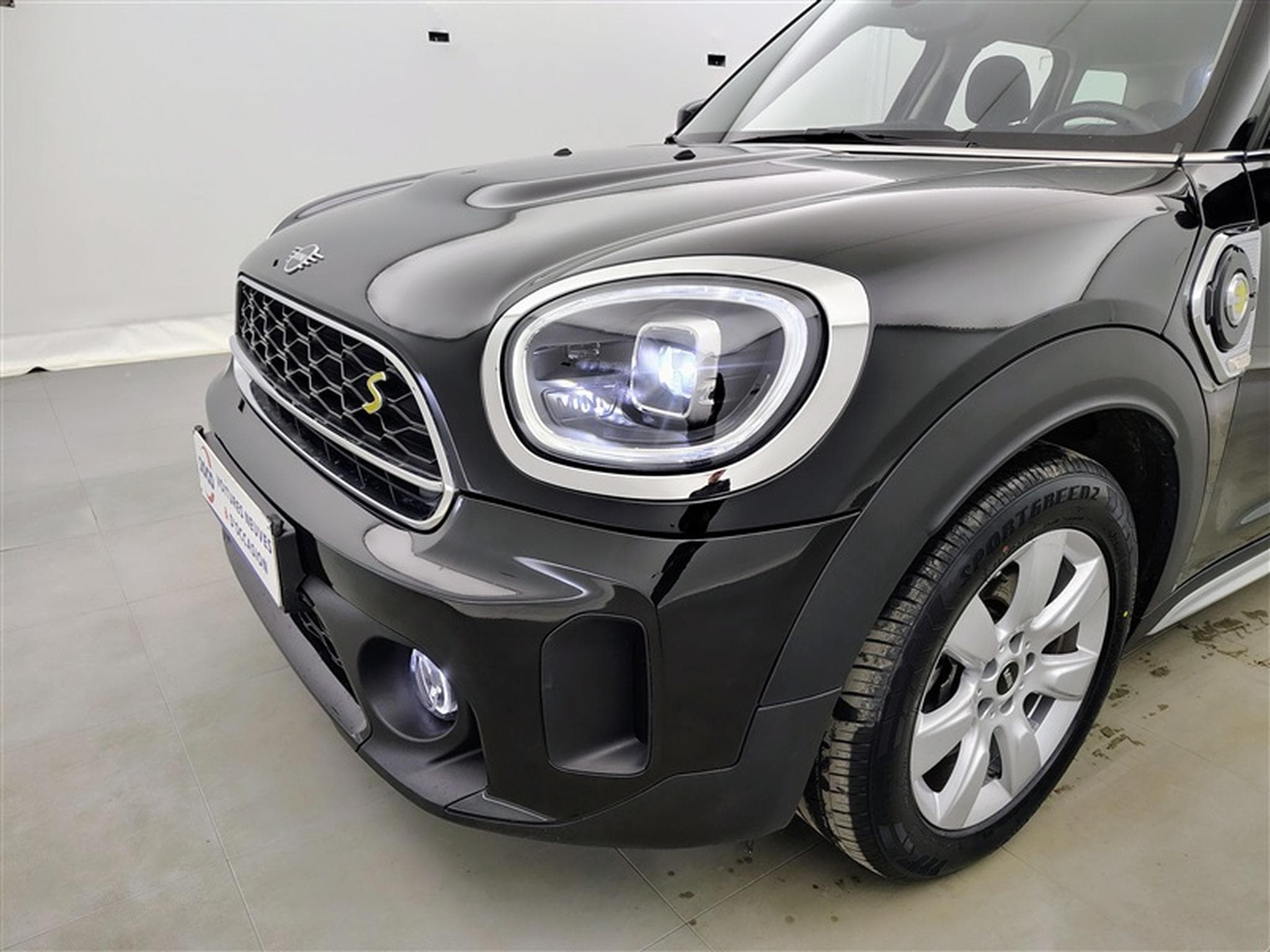 MINI Countryman 1.5A PHEV Cooper SE ALL4/NAVI/FULL LED/JA17/PDC (2023) - Photo 15