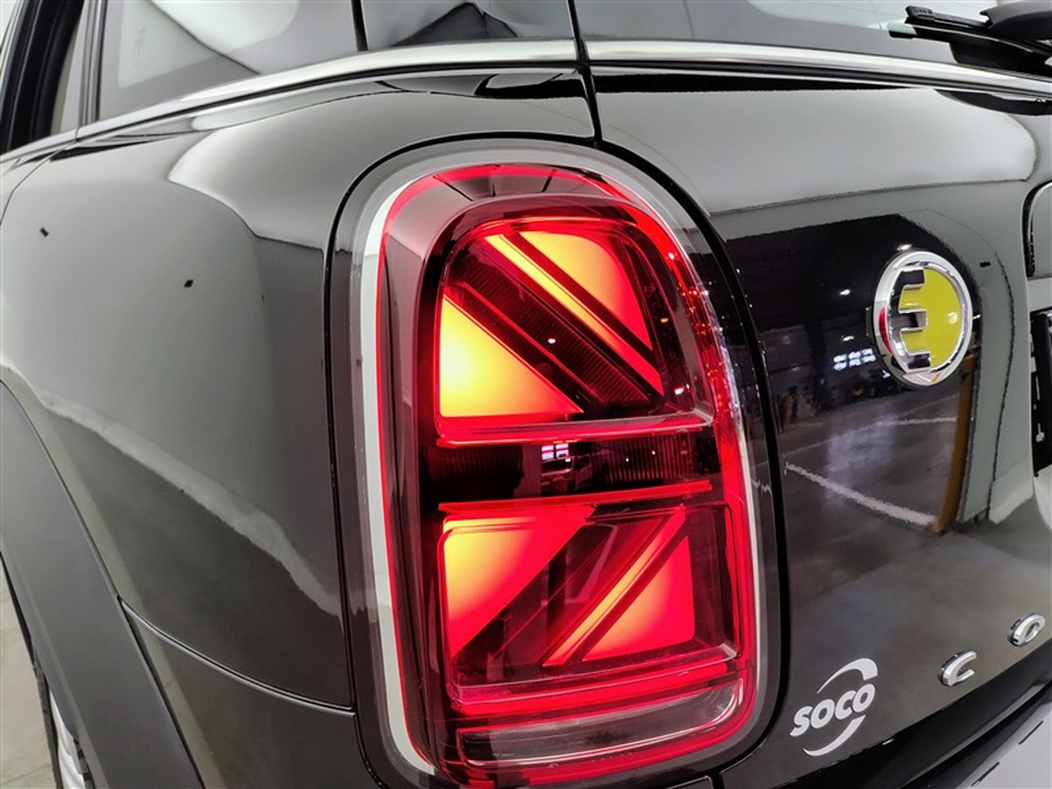 MINI Countryman 1.5A PHEV Cooper SE ALL4/NAVI/FULL LED/JA17/PDC (2023) - Photo 16