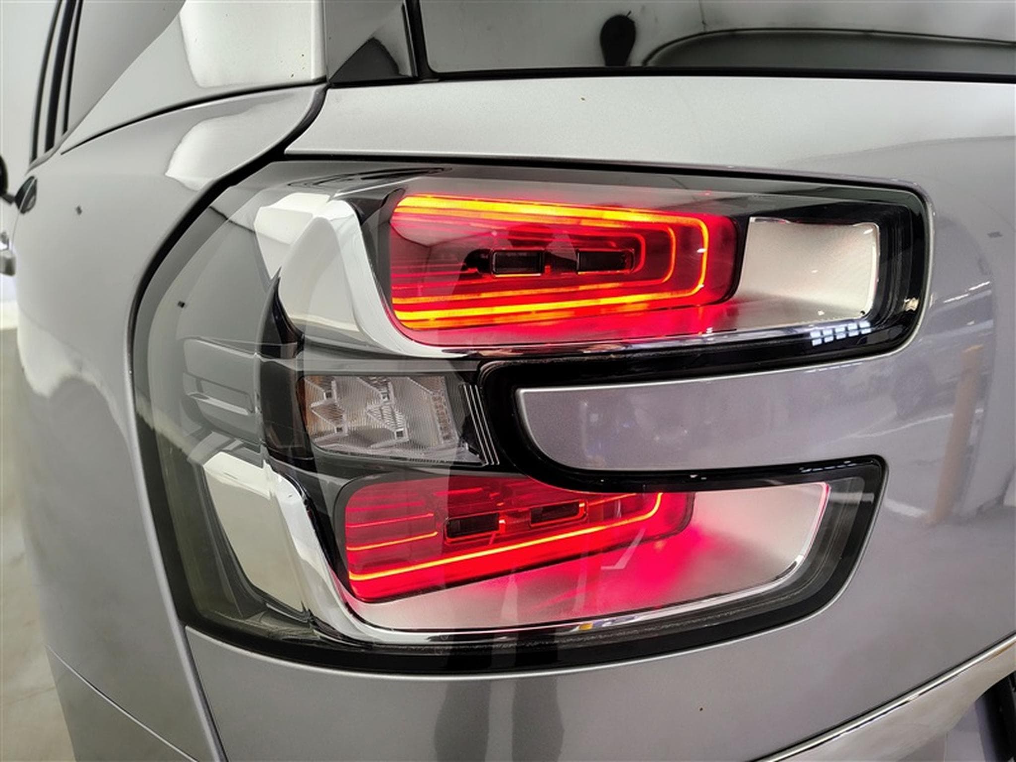 Citroen Grand C4 SpaceTourer 1.2 PureTech 130cv EAT8 Shine 7pl. NAVI / TOIT PANO / CAMERA (2020) - Photo 16