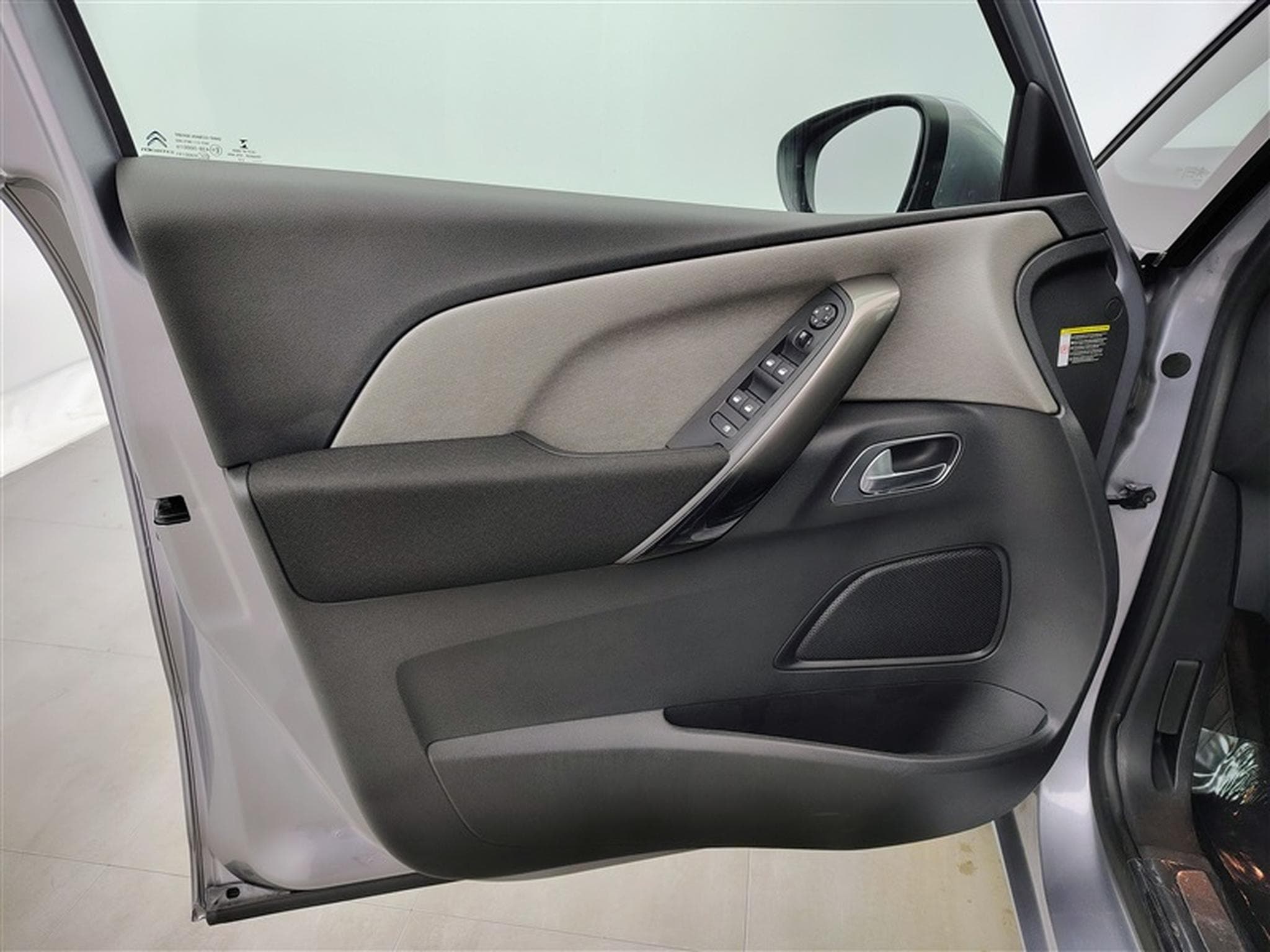 Citroen Grand C4 SpaceTourer 1.2 PureTech 130cv EAT8 Shine 7pl. NAVI / TOIT PANO / CAMERA (2020) - Photo 17