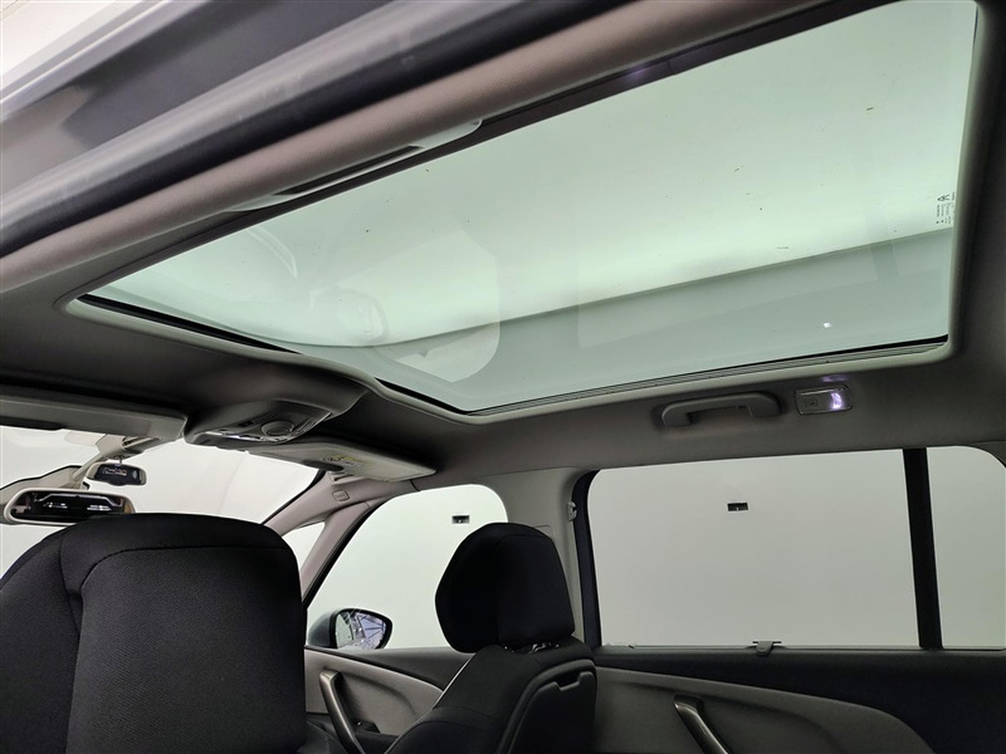 Citroen Grand C4 SpaceTourer 1.2 PureTech 130cv EAT8 Shine 7pl. NAVI / TOIT PANO / CAMERA (2020) - Photo 19