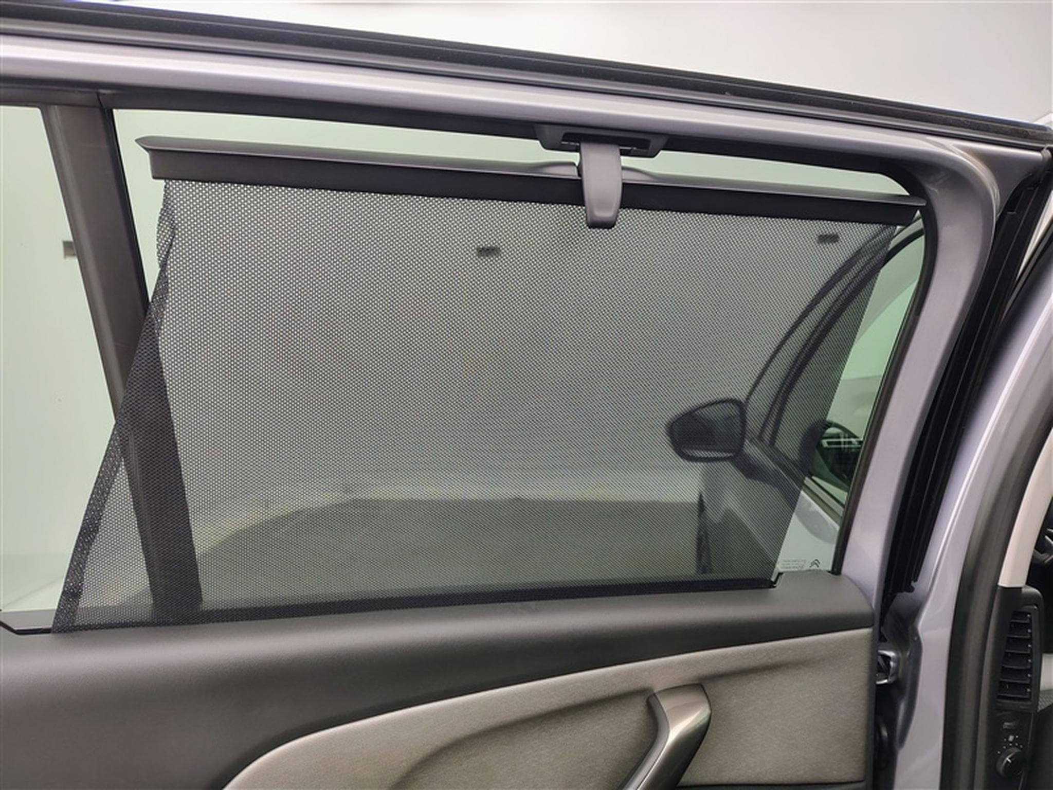 Citroen Grand C4 SpaceTourer 1.2 PureTech 130cv EAT8 Shine 7pl. NAVI / TOIT PANO / CAMERA (2020) - Photo 20