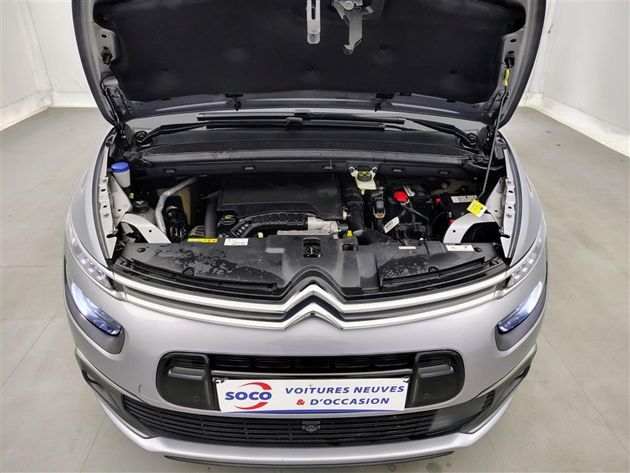 Citroen Grand C4 SpaceTourer 1.2 PureTech 130cv EAT8 Shine 7pl. NAVI / TOIT PANO / CAMERA (2020) - Photo 23