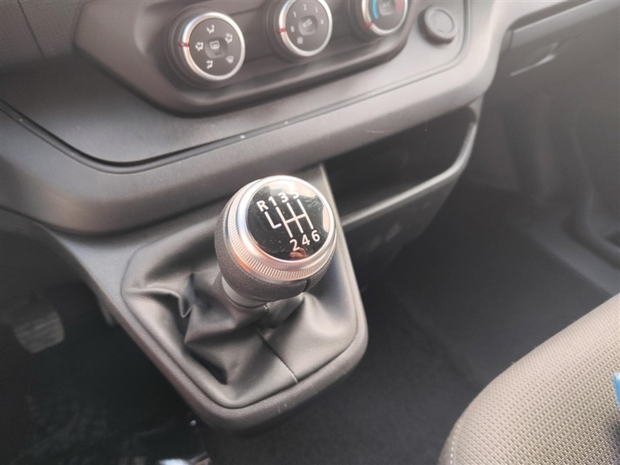 Nissan Primastar 2.0 dCi 30 L2H1 FULL LED / CLIM (2024) - Photo 12