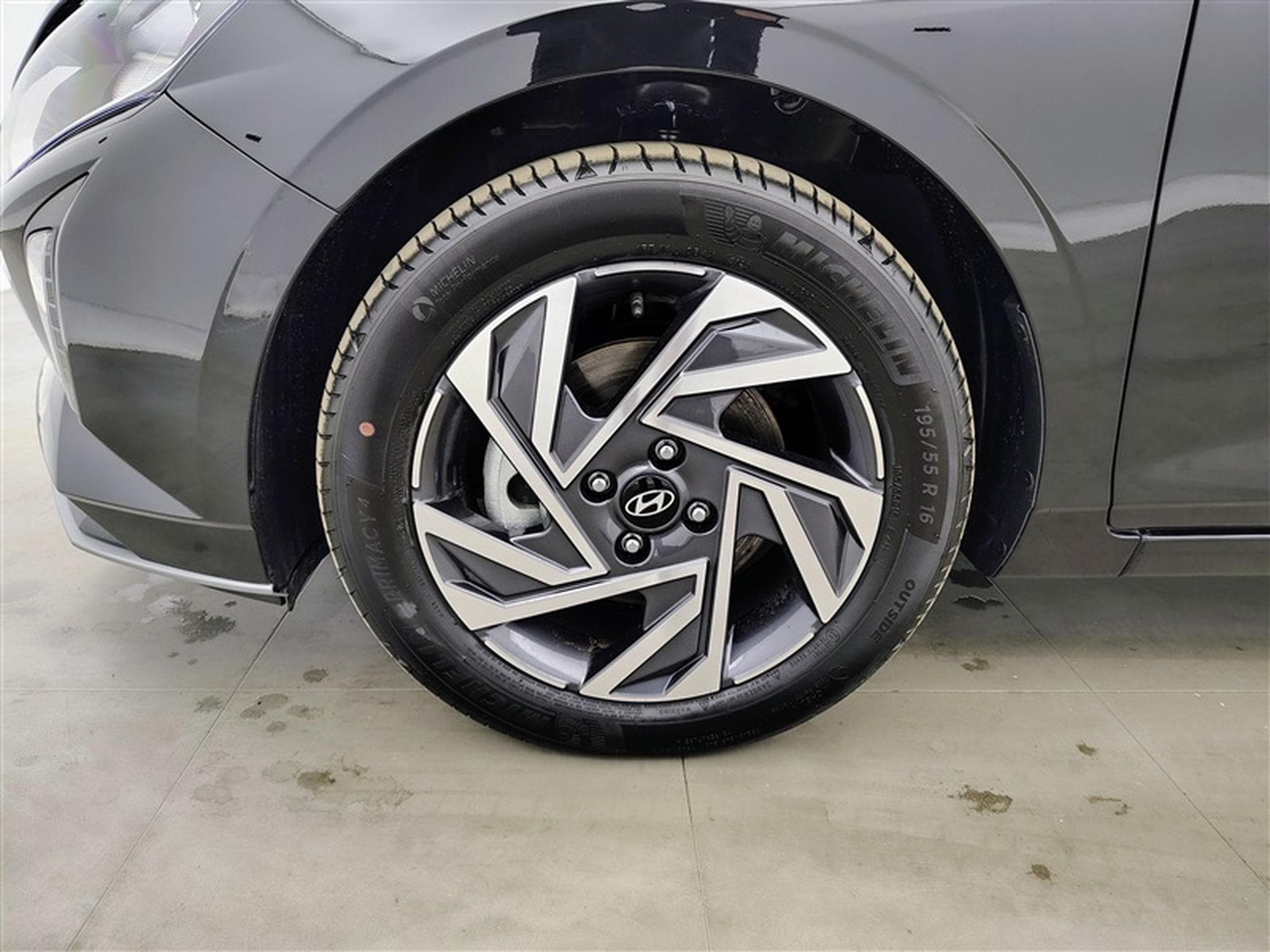 Hyundai i20 1.0 T-GDi 90Cv DCT ConnectLine NAVI / CARPLAY / CAMERA (2026) - Photo 6