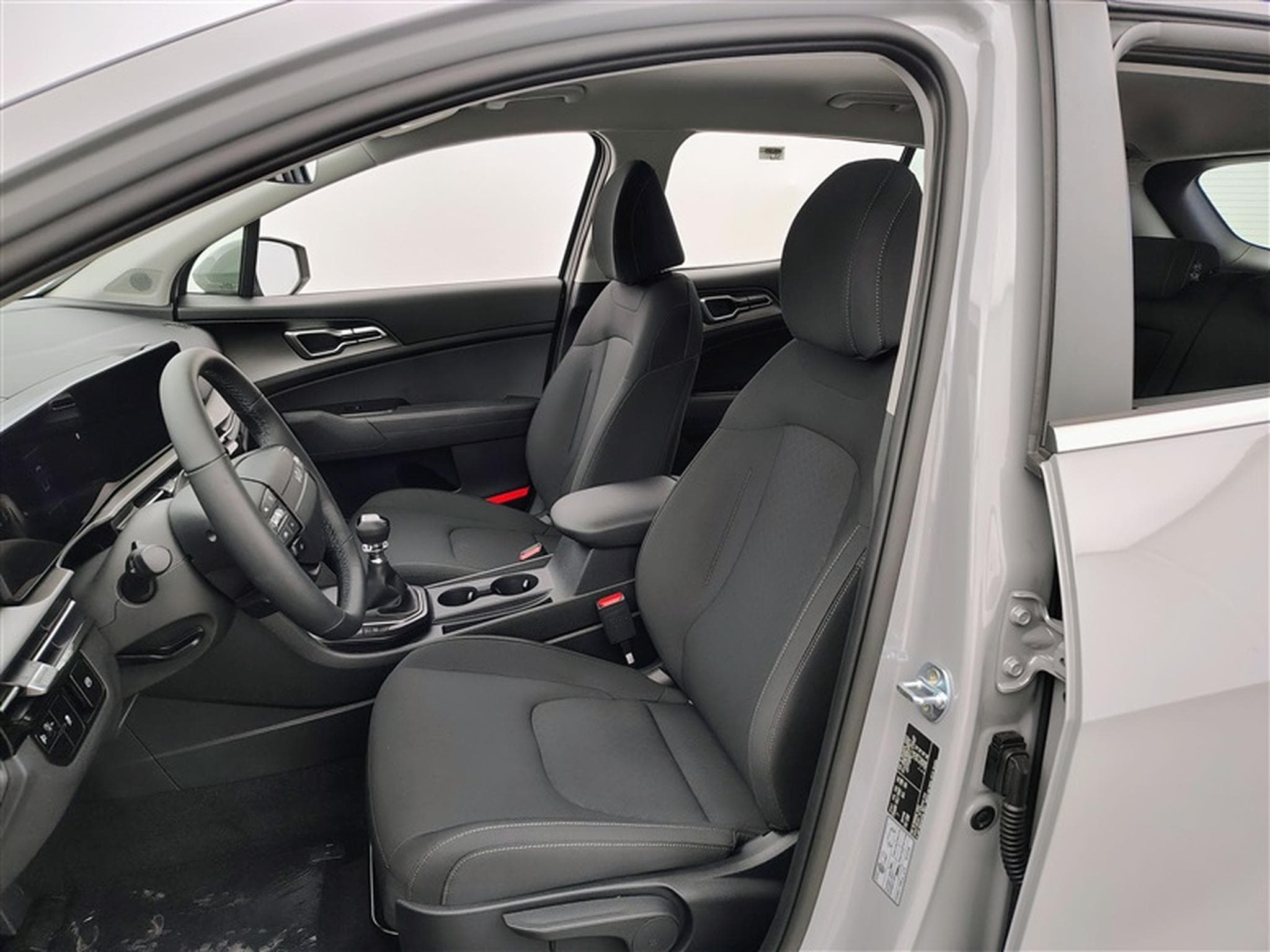 Kia Sportage 1.6 T-GDi 150Cv LX NAVI / CARPLAY / CAMERA / FULL LED (2026) - Photo 7