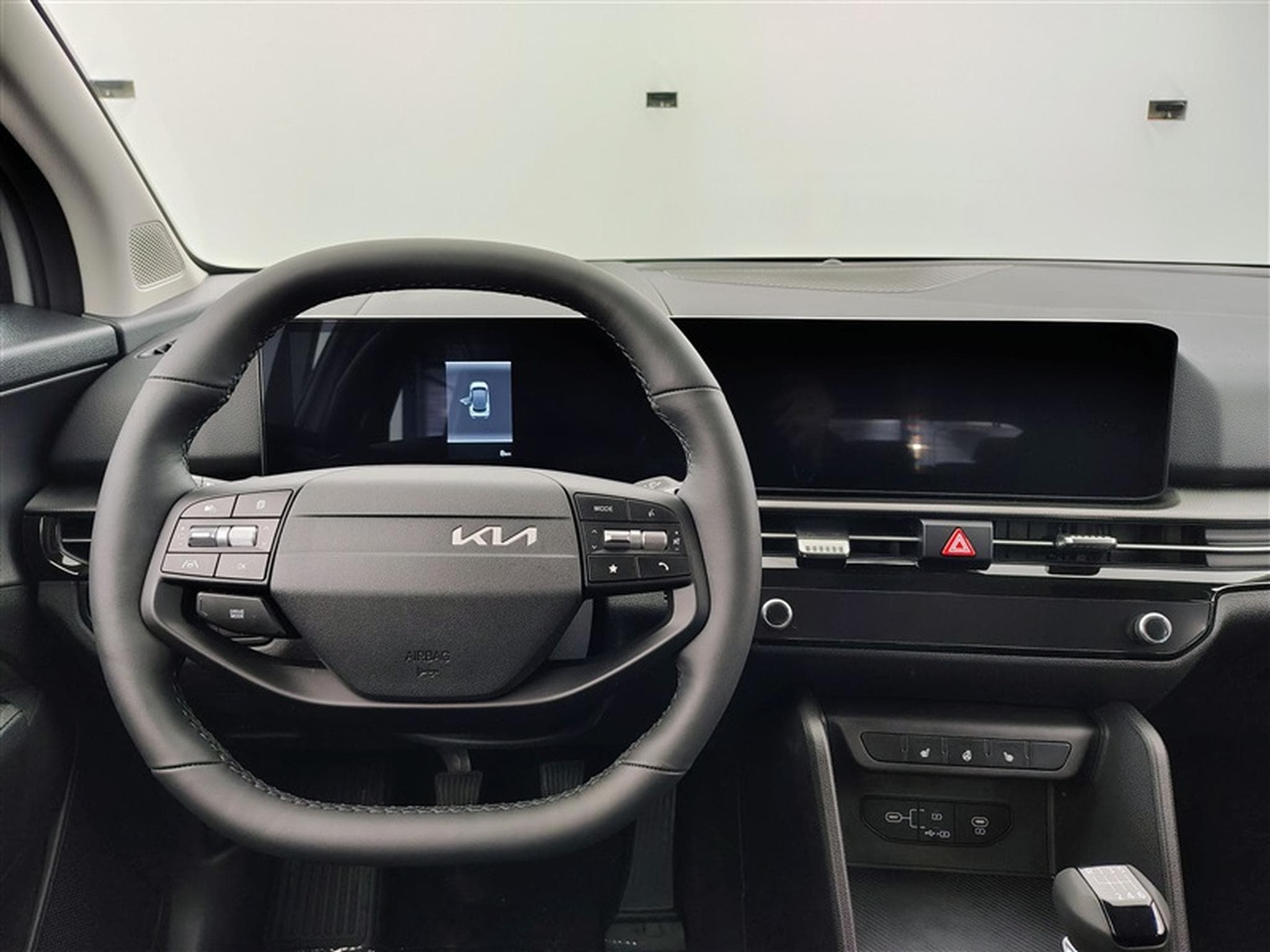 Kia Sportage 1.6 T-GDi 150Cv LX NAVI / CARPLAY / CAMERA / FULL LED (2026) - Photo 9
