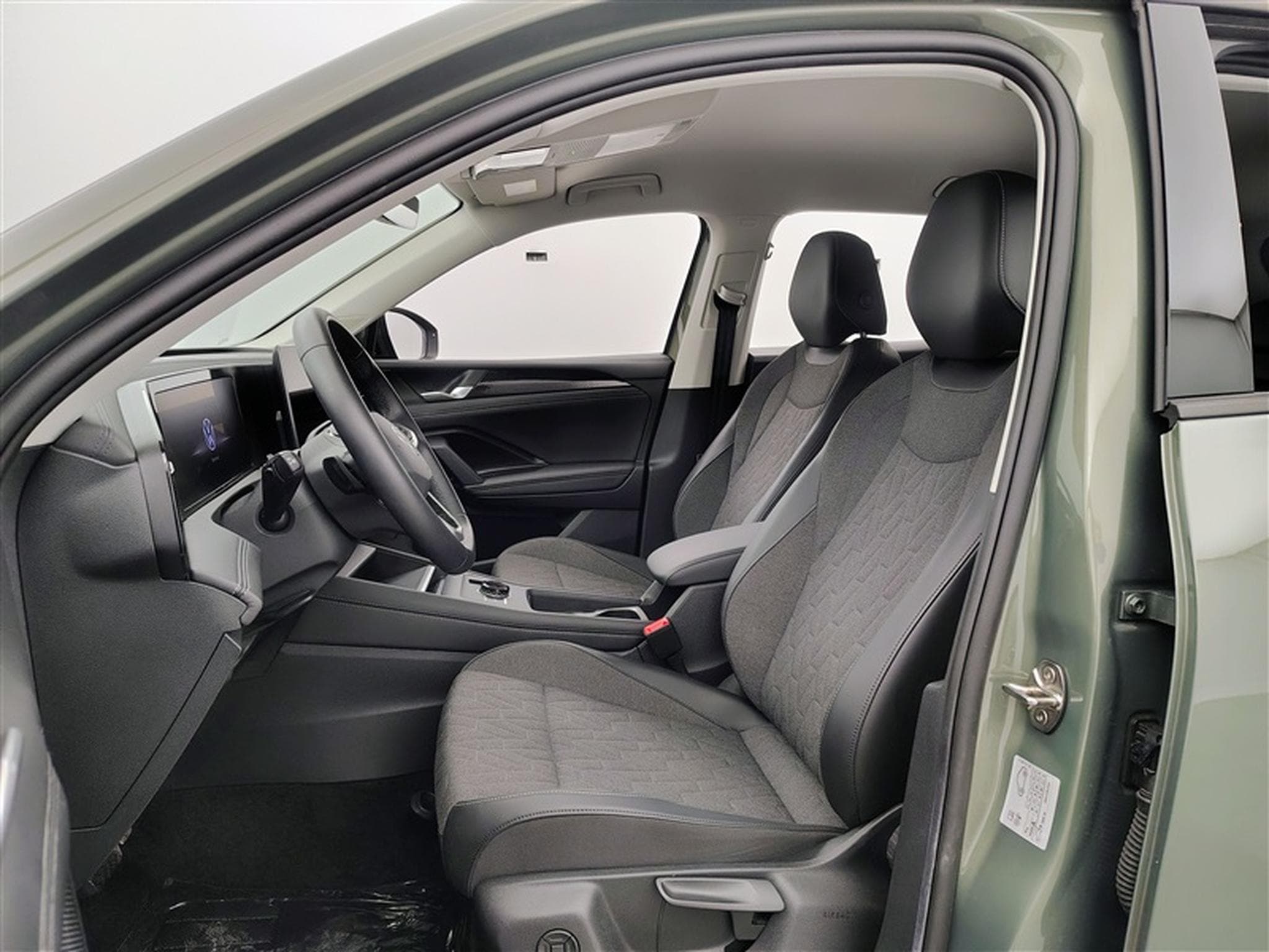 VW Tiguan 1.5 eTSI mHEV Life DSG  Navi / Led / PDC av+ar (2024) - Photo 7