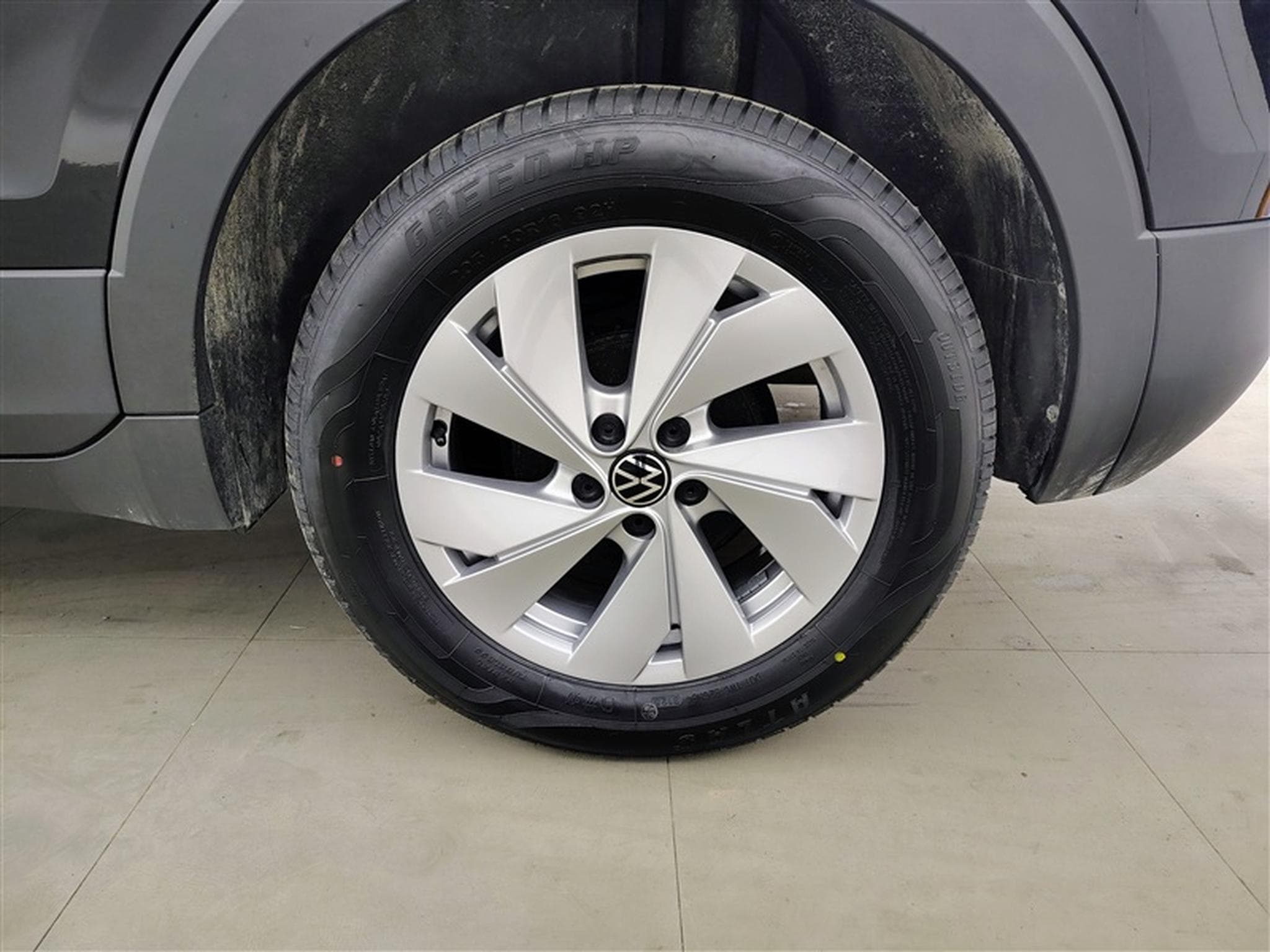 VW T-Cross 1.0 TSI Active NAVI / FULL LED / PDC AV+AR / JA 16" (2024) - Photo 6