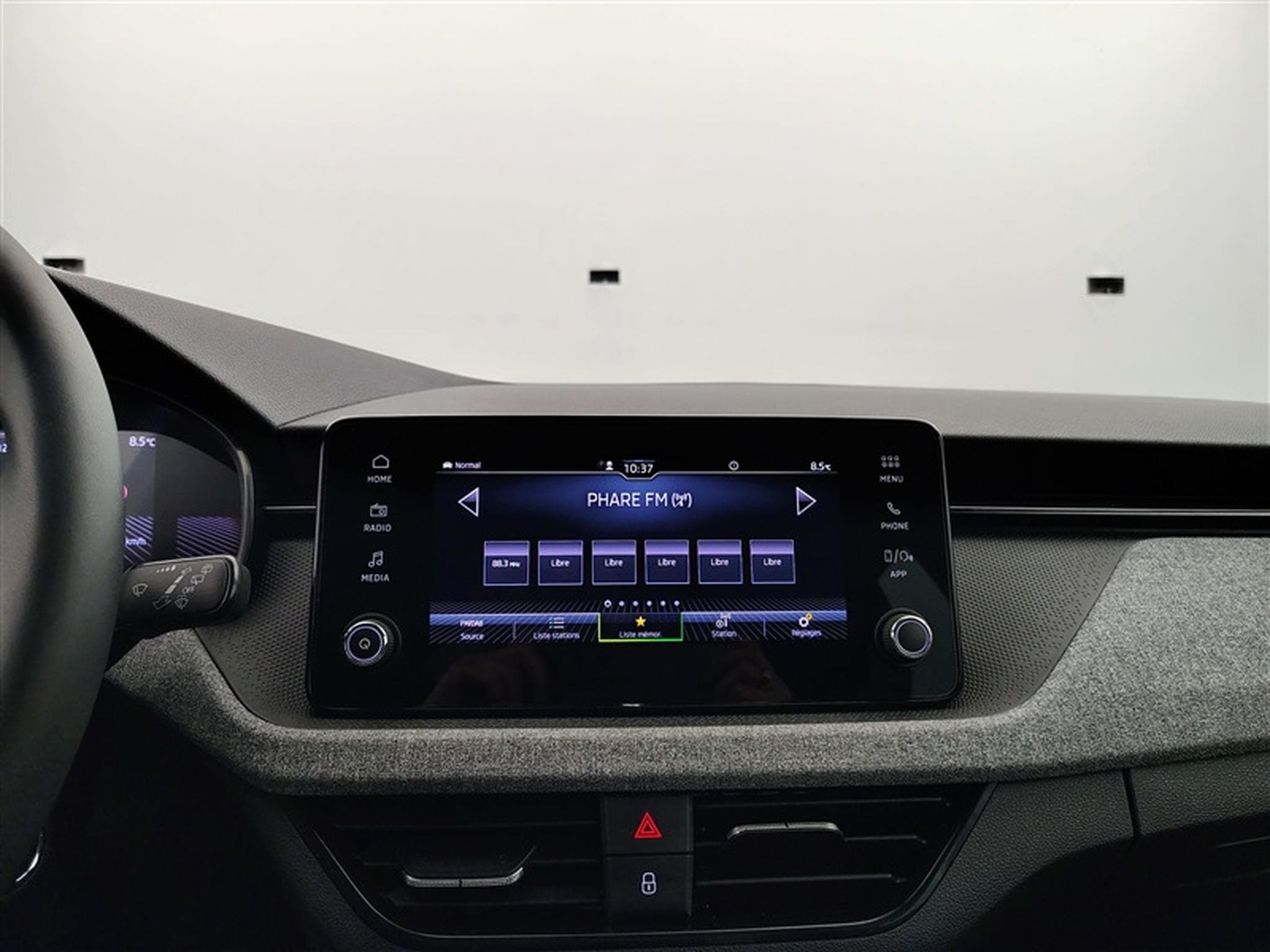 Skoda Kamiq 1.0 TSI 115cv DSG Clever CARPLAY / FULL LED / KEYLESS / CAM (2025) - Photo 11