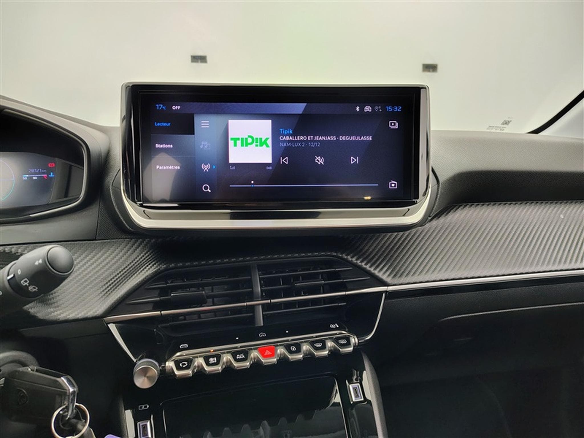 Peugeot 208 1.2 Hybrid 100cv e-DSC6 Allure CARPLAY / FULL LED / S-CUIR (2025) - Photo 11