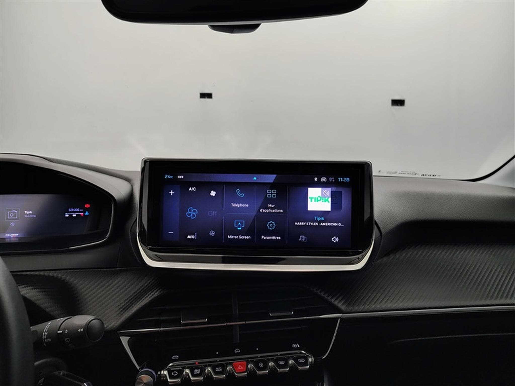 Peugeot 208 1.2i PureTech 100Cv Allure NAVI / CARPLAY / FULL LED (2024) - Photo 11