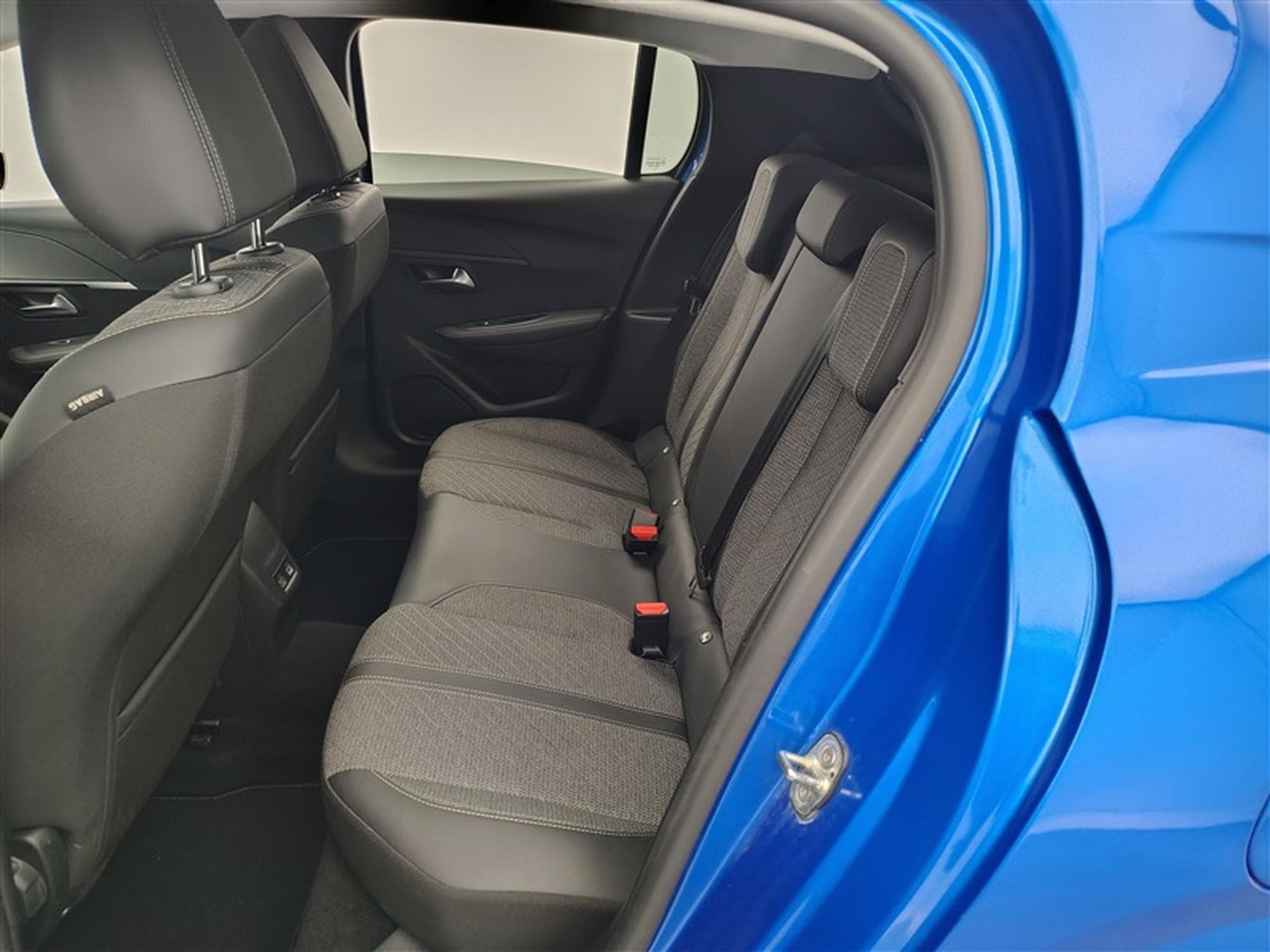 Peugeot 208 1.2i PureTech 100Cv Allure NAVI / CARPLAY / FULL LED (2024) - Photo 13