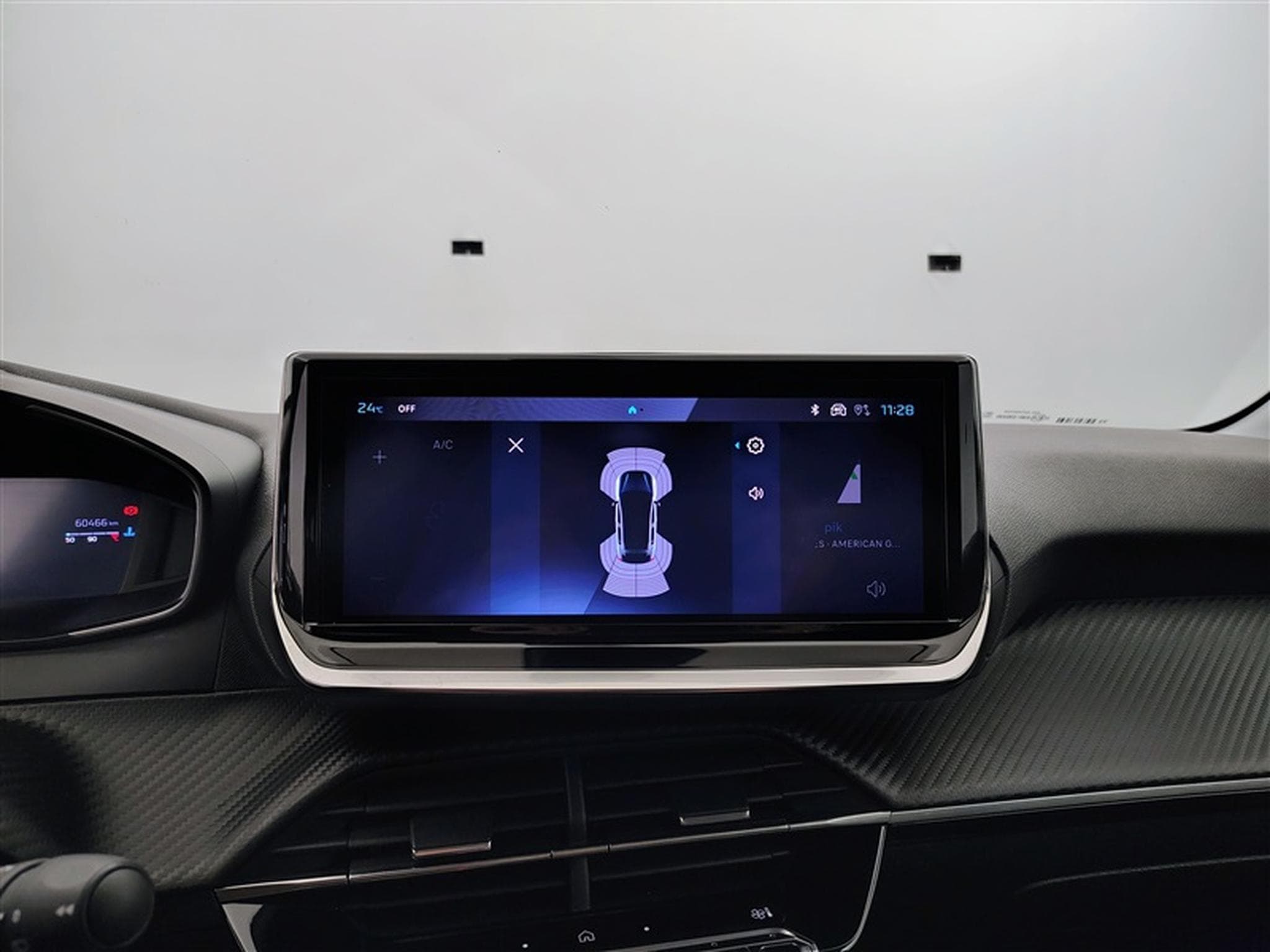 Peugeot 208 1.2i PureTech 100Cv Allure NAVI / CARPLAY / FULL LED (2024) - Photo 18