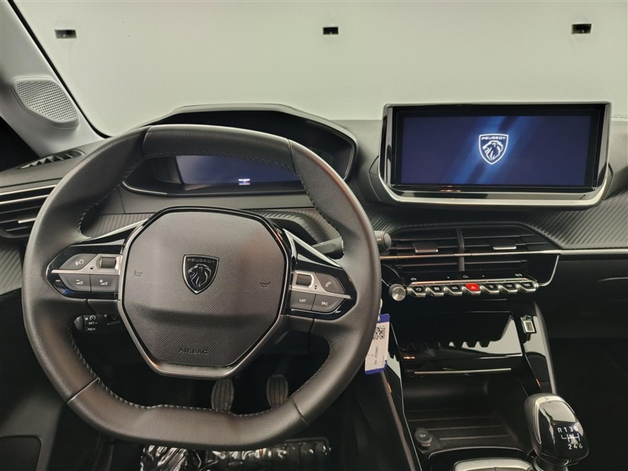 Peugeot 208 1.2i PureTech 100Cv Allure NAVI / CARPLAY / FULL LED (2024) - Photo 9