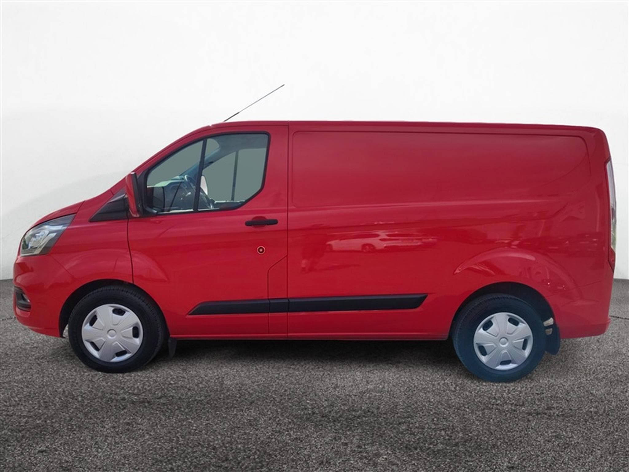 Ford Transit 2.0 TDCi 340 SWB + AMENAG INTERIEUR (2023) - Photo 3