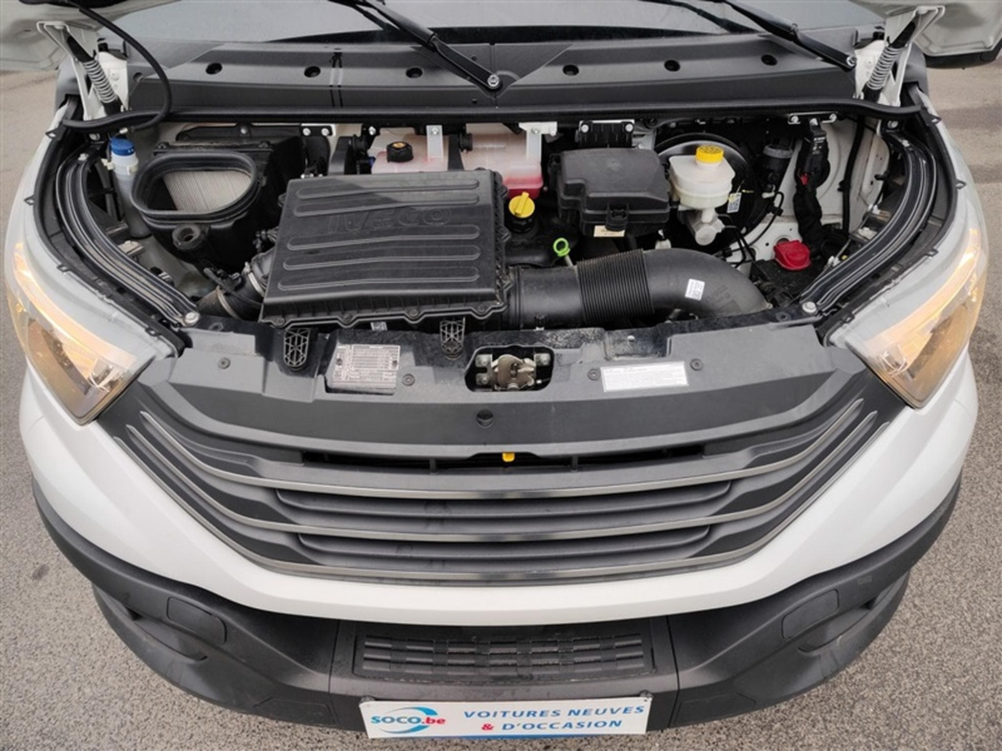 Iveco Daily 35S14V 2.3 Turbo 12M3 (2023) - Photo 17