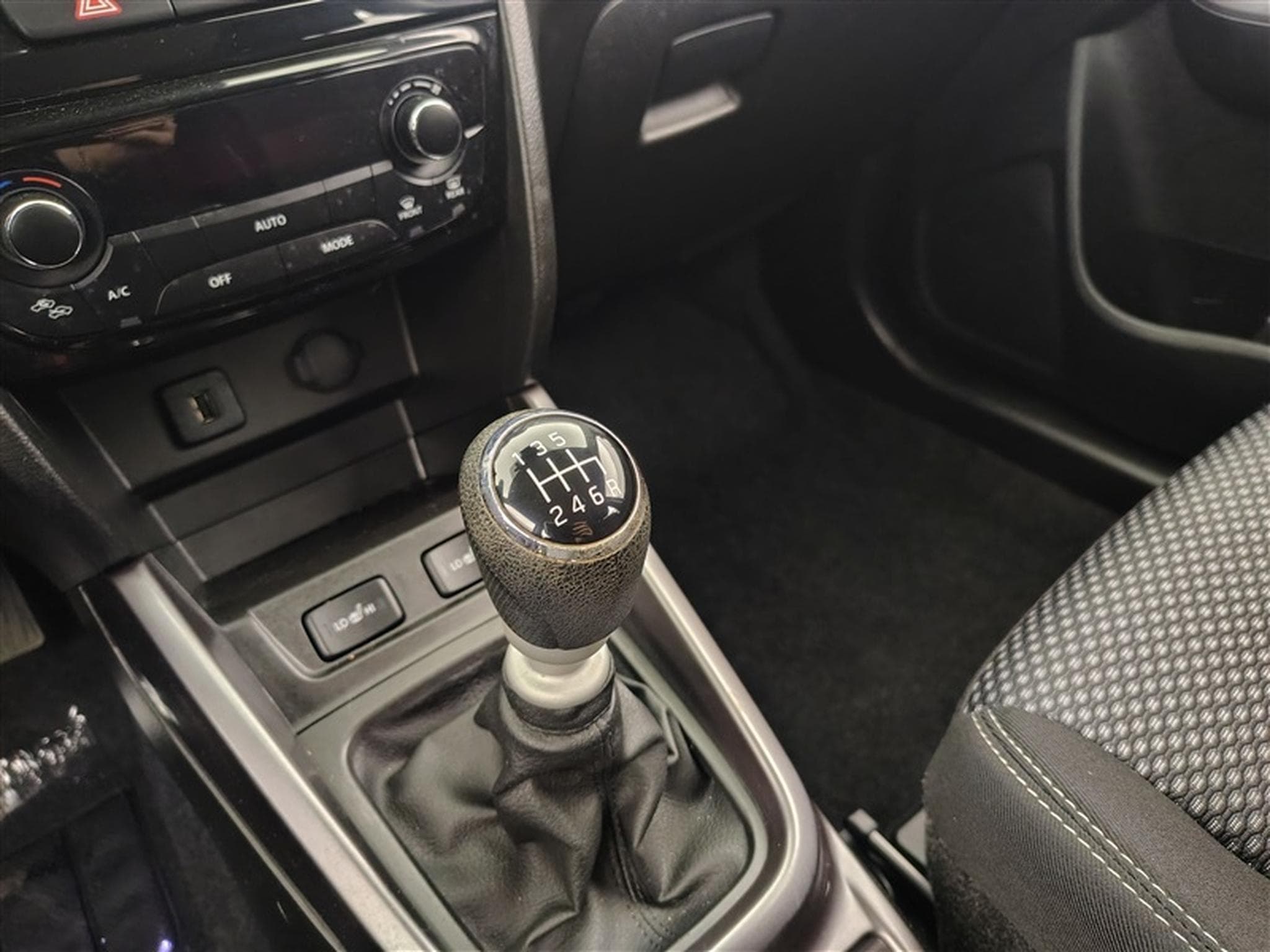 Suzuki Vitara 1.4 Turbo Boosterjet 48V Hybrid GL+ (2022) - Photo 12