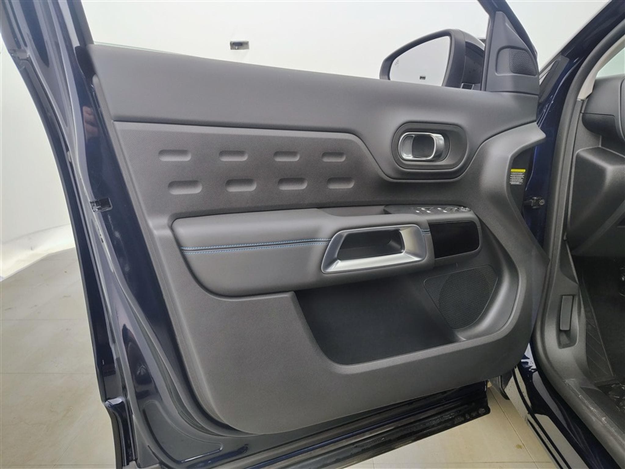 Citroen C5 Aircross 1.5 BlueHDi 130cv EAT8 MAX NAVI / FULL LED / TOIT PANO (2026) - Photo 17