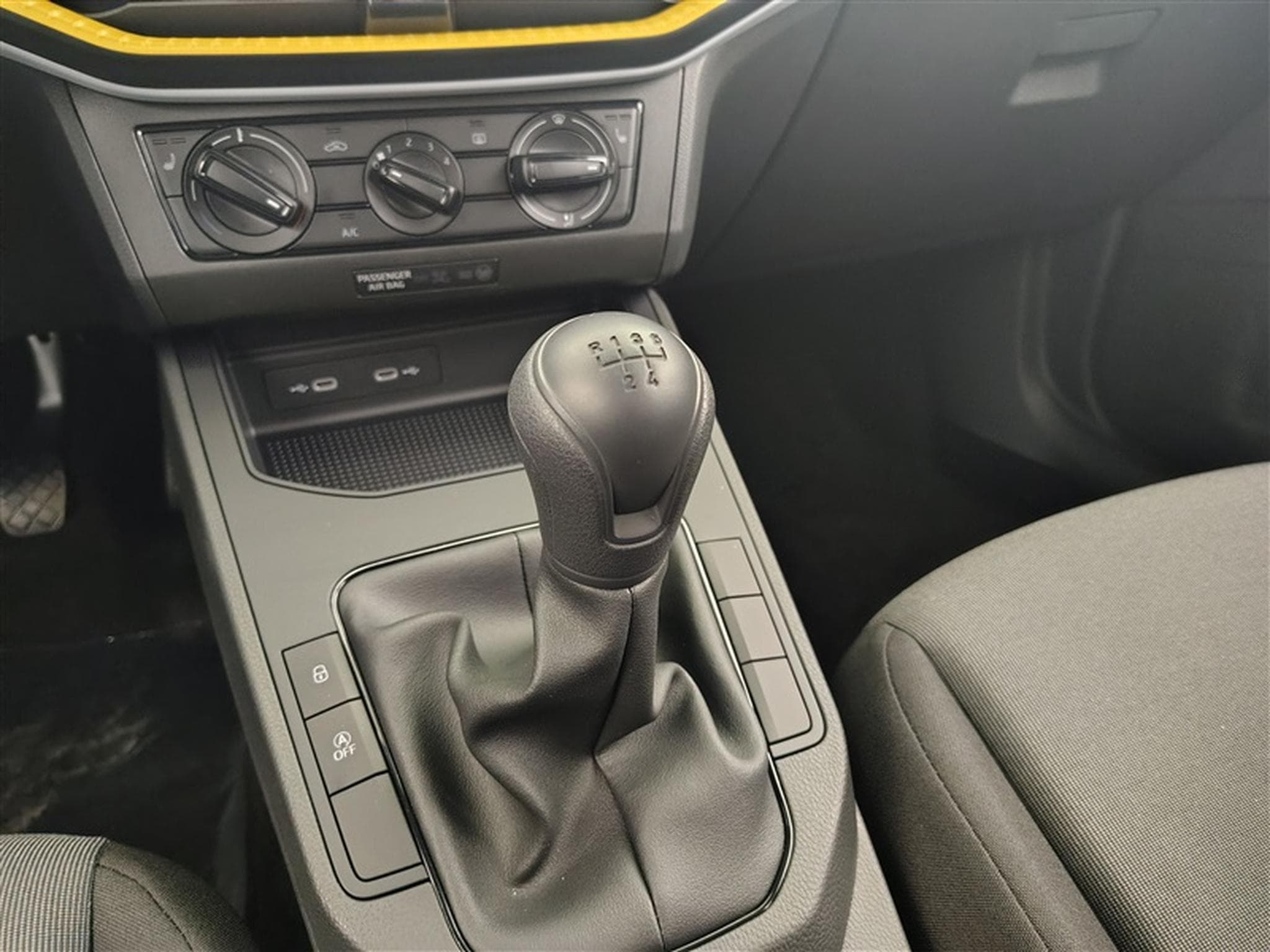 Seat Arona 1.0 TSI 95cv Style CARPLAY / PDC AR (2026) - Photo 12