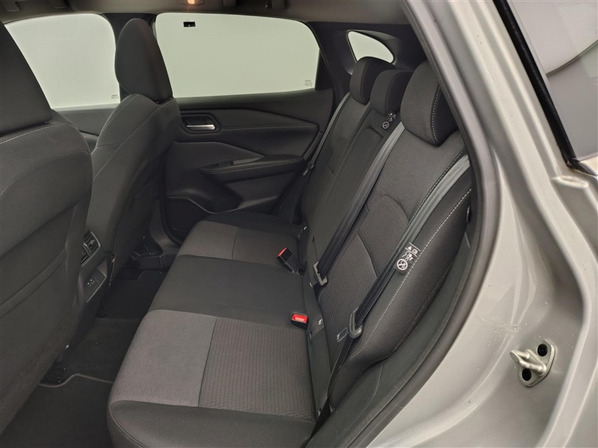 Nissan Qashqai 1.3 DIG-T MHEV N-Connecta NAVI / CLIM / FULL LED (2023) - Photo 13