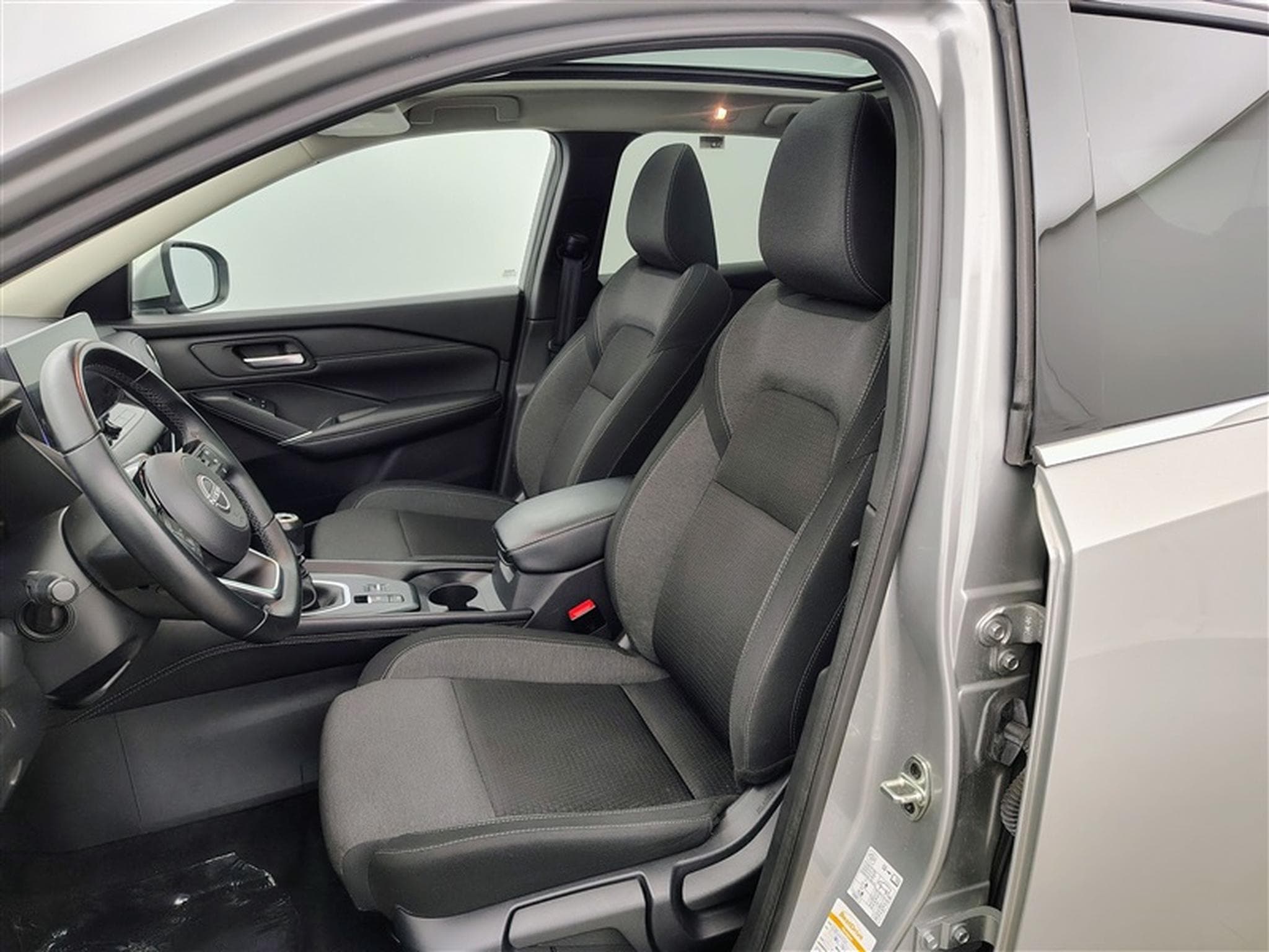 Nissan Qashqai 1.3 DIG-T MHEV N-Connecta NAVI / CLIM / FULL LED (2023) - Photo 7