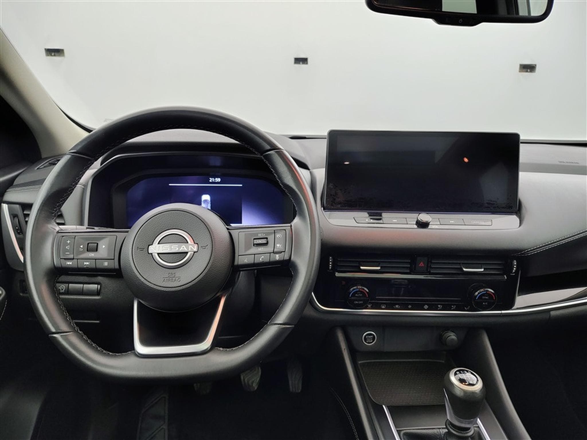 Nissan Qashqai 1.3 DIG-T MHEV N-Connecta NAVI / CLIM / FULL LED (2023) - Photo 9