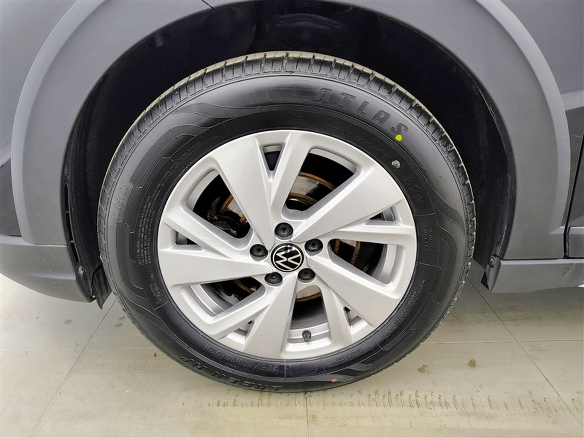 VW Taigo 1.0 TSI Life OPF (2022) - Photo 6