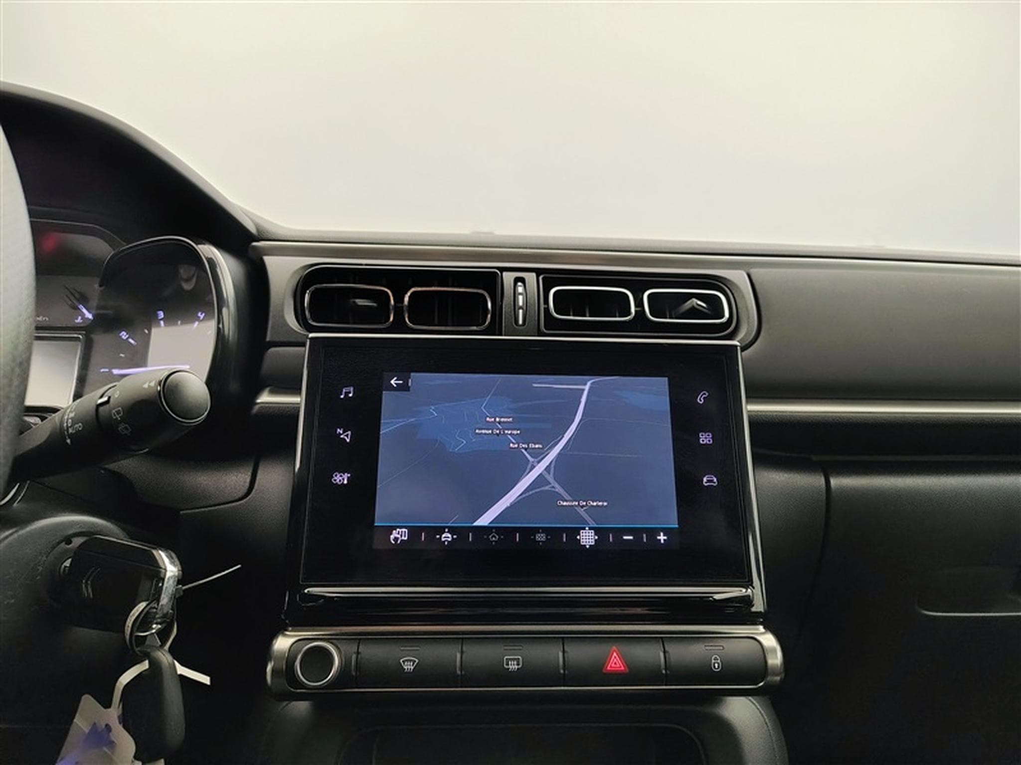 Citroen C3 1.2i PureTech Shine Navi / Led / PDC (2023) - Photo 11
