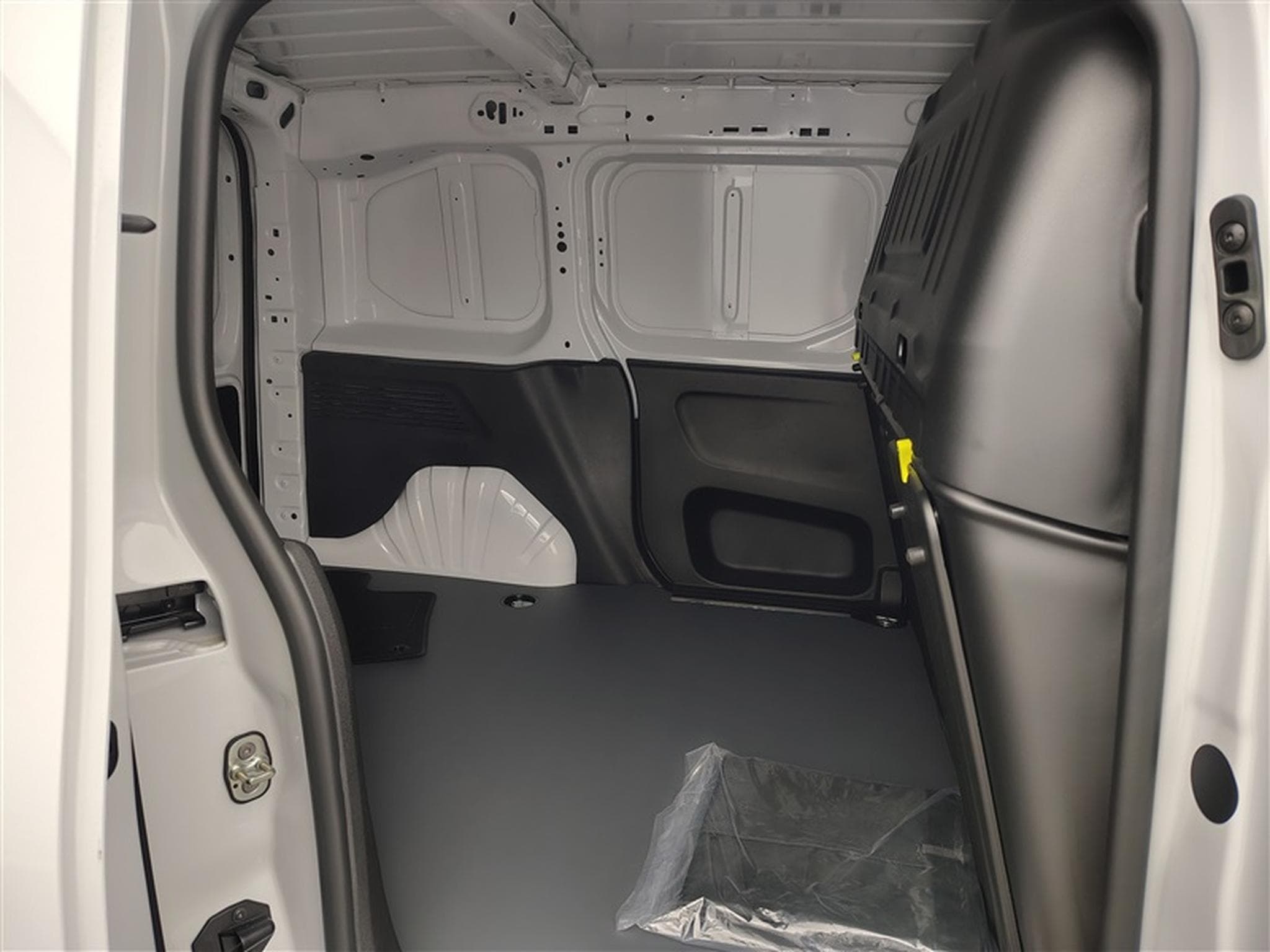 Citroen Berlingo 1.5 BlueHDi 100cv M 3pl. CARPLAY / CAMERA (2026) - Photo 9