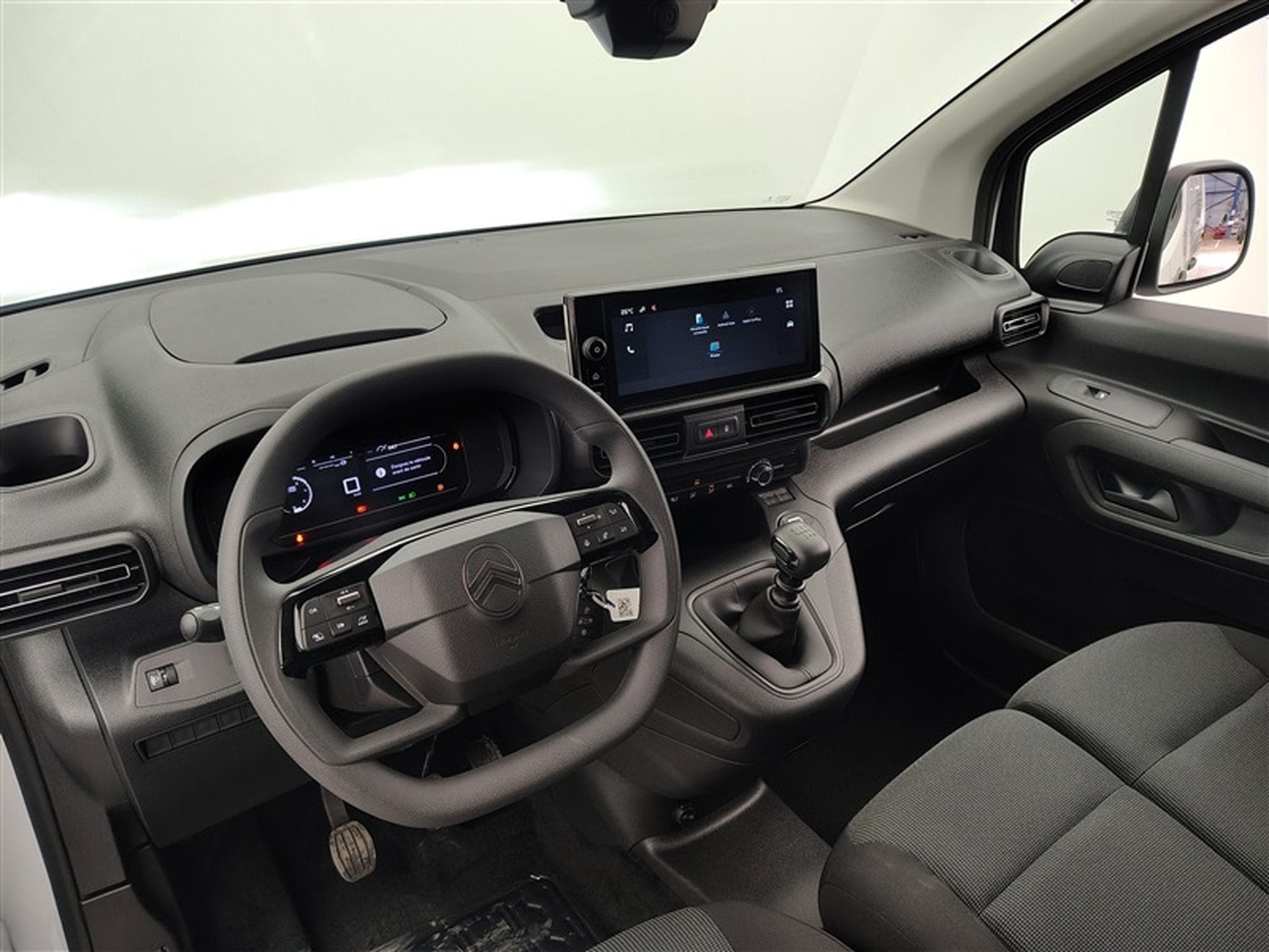 Citroen Berlingo 1.5 BlueHDi 100cv M 3pl. CARPLAY / CAMERA (2026) - Photo 4