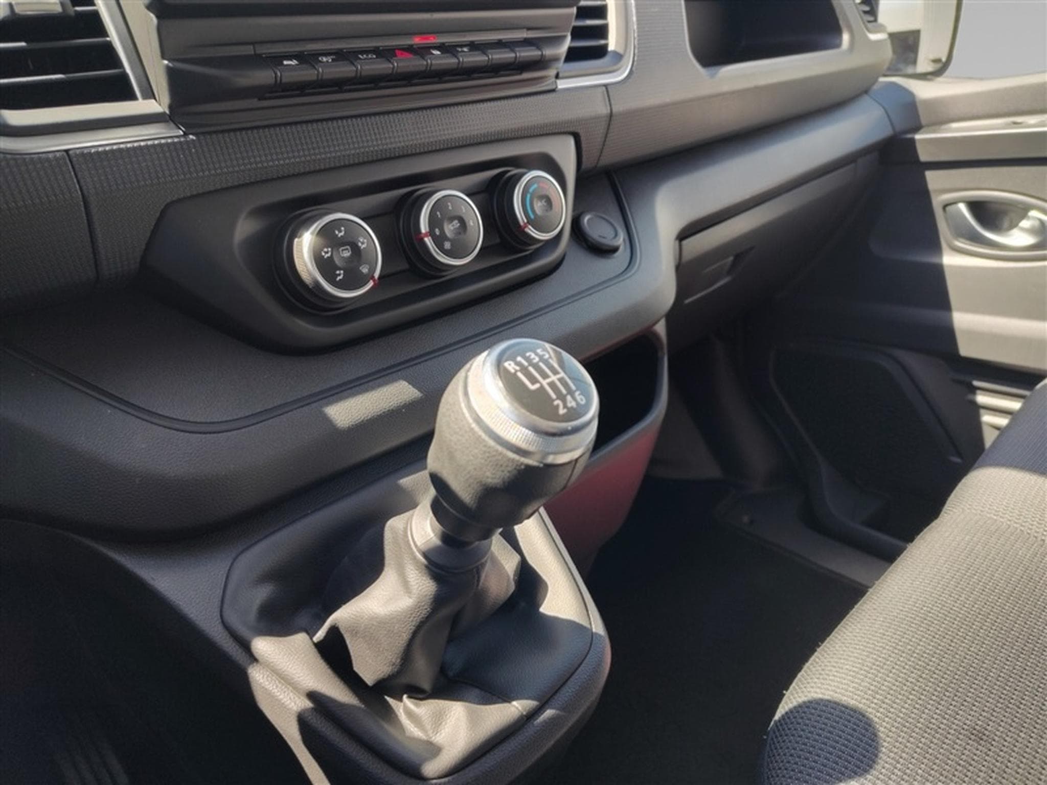 Nissan Primastar 2.0 dCi 30 L2H1 FULL LED / CLIM (2024) - Photo 12