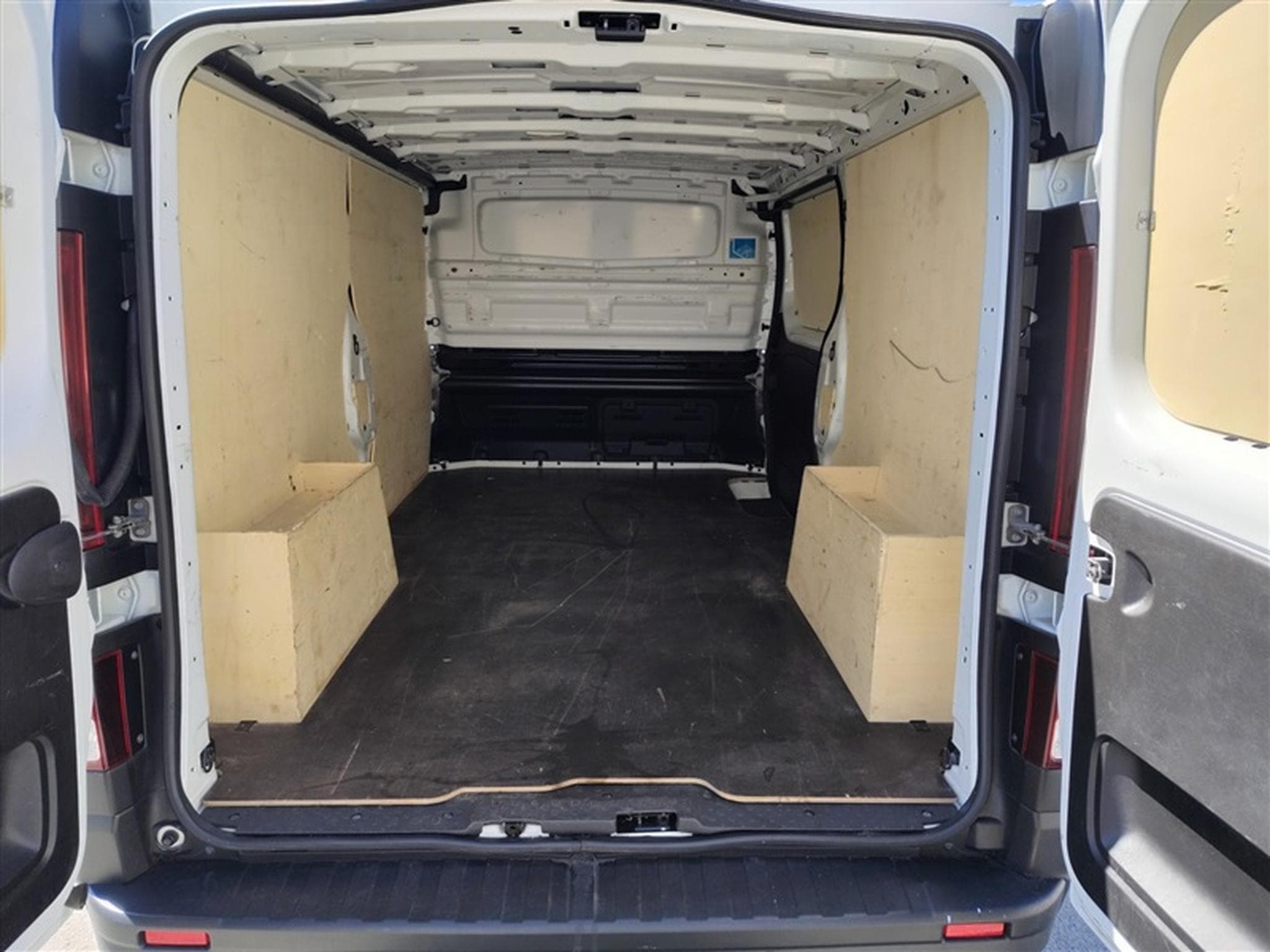 Nissan Primastar 2.0 dCi 30 L2H1 FULL LED / CLIM (2024) - Photo 14