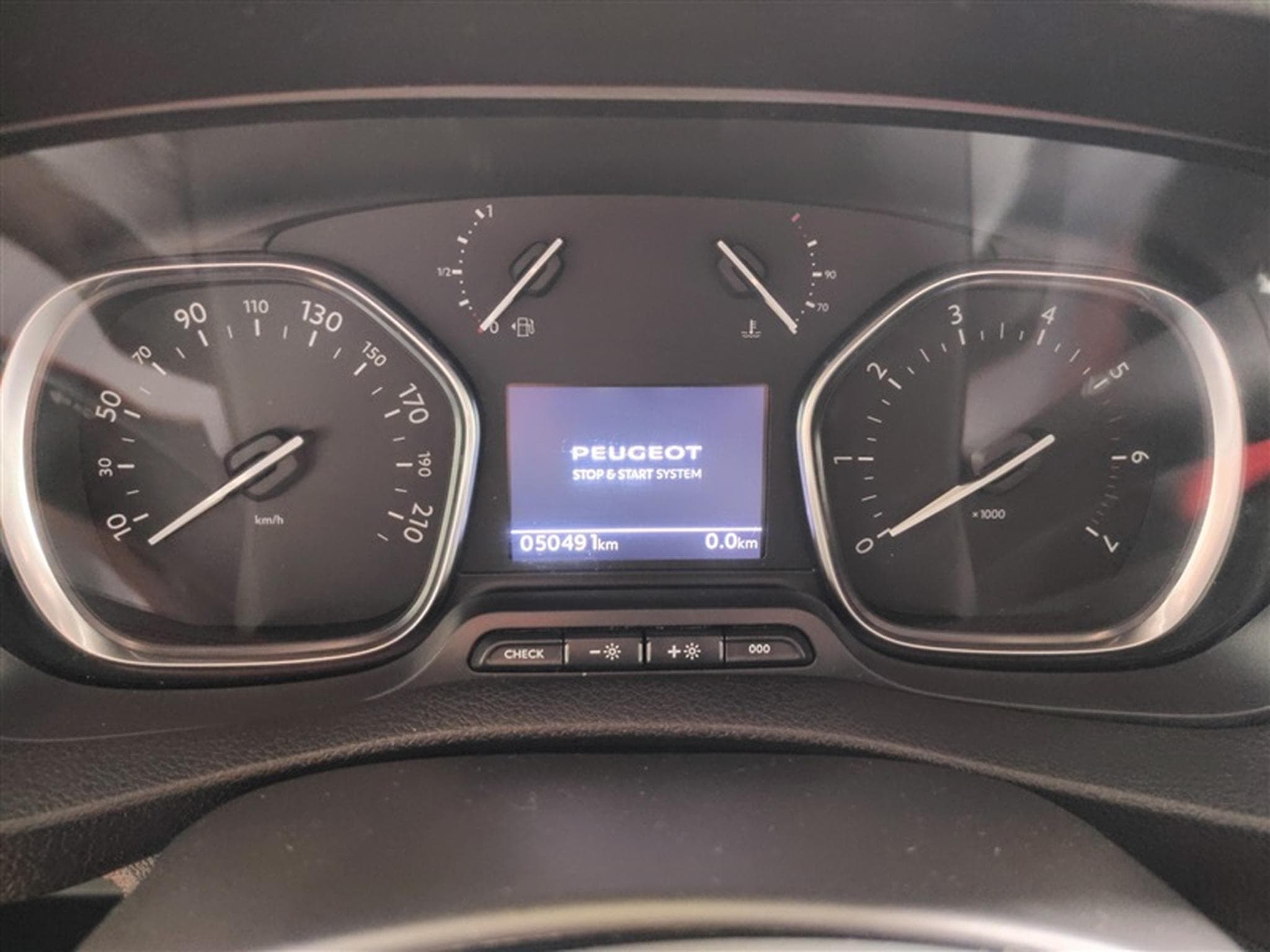 Peugeot Expert 2.0 BlueHDi EAT8 L2 NAVI CLIM / TEL / PDC AV-AR (2023) - Photo 10